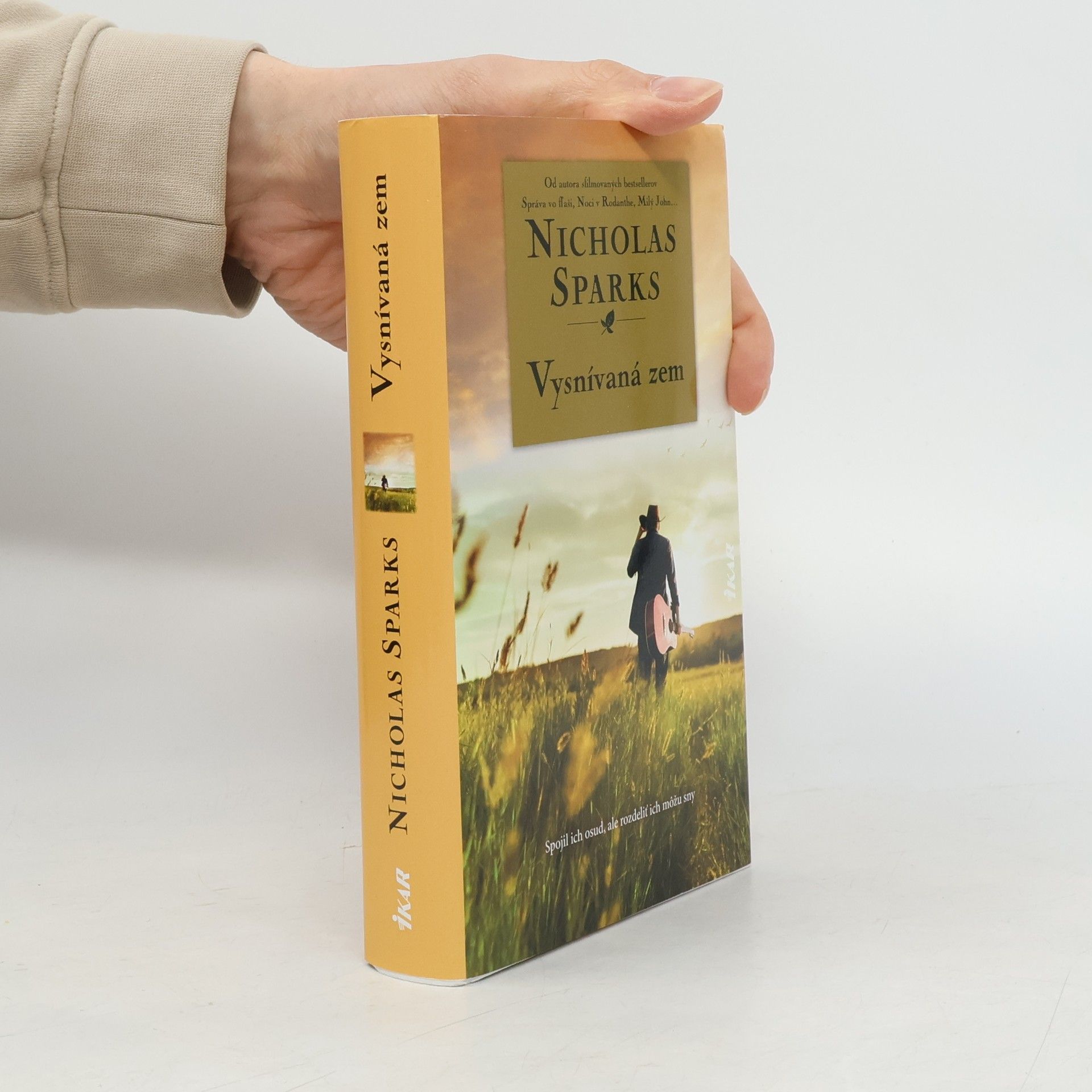 Nicholas Sparks Vysnívaná zem