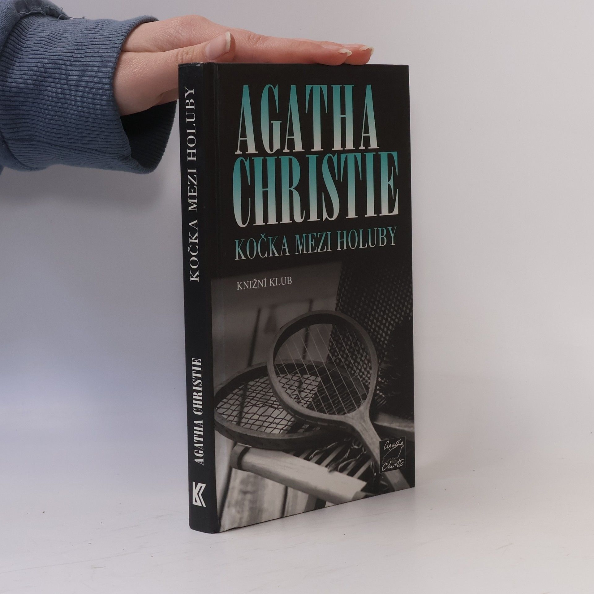 Agatha Christie Kočka mezi holuby
