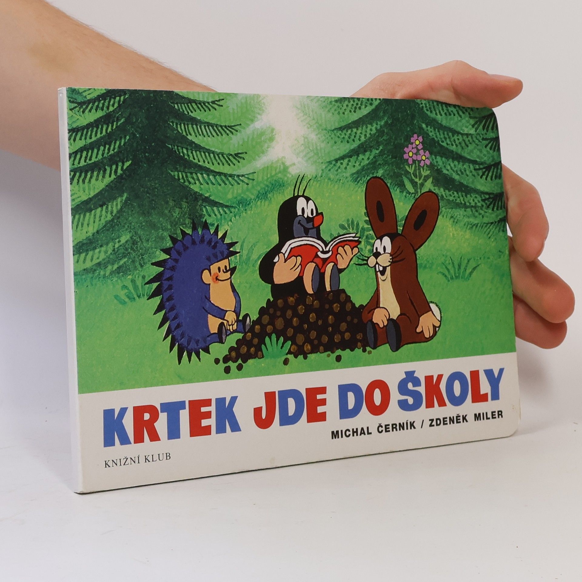 Zdeněk Miler Krtek jde do školy