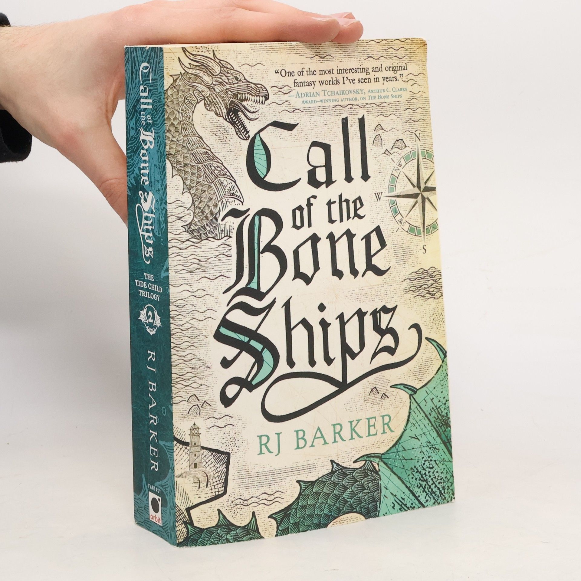 R.J. Barker The Tide Child Trilogy - 2: Call of the Bone Ships