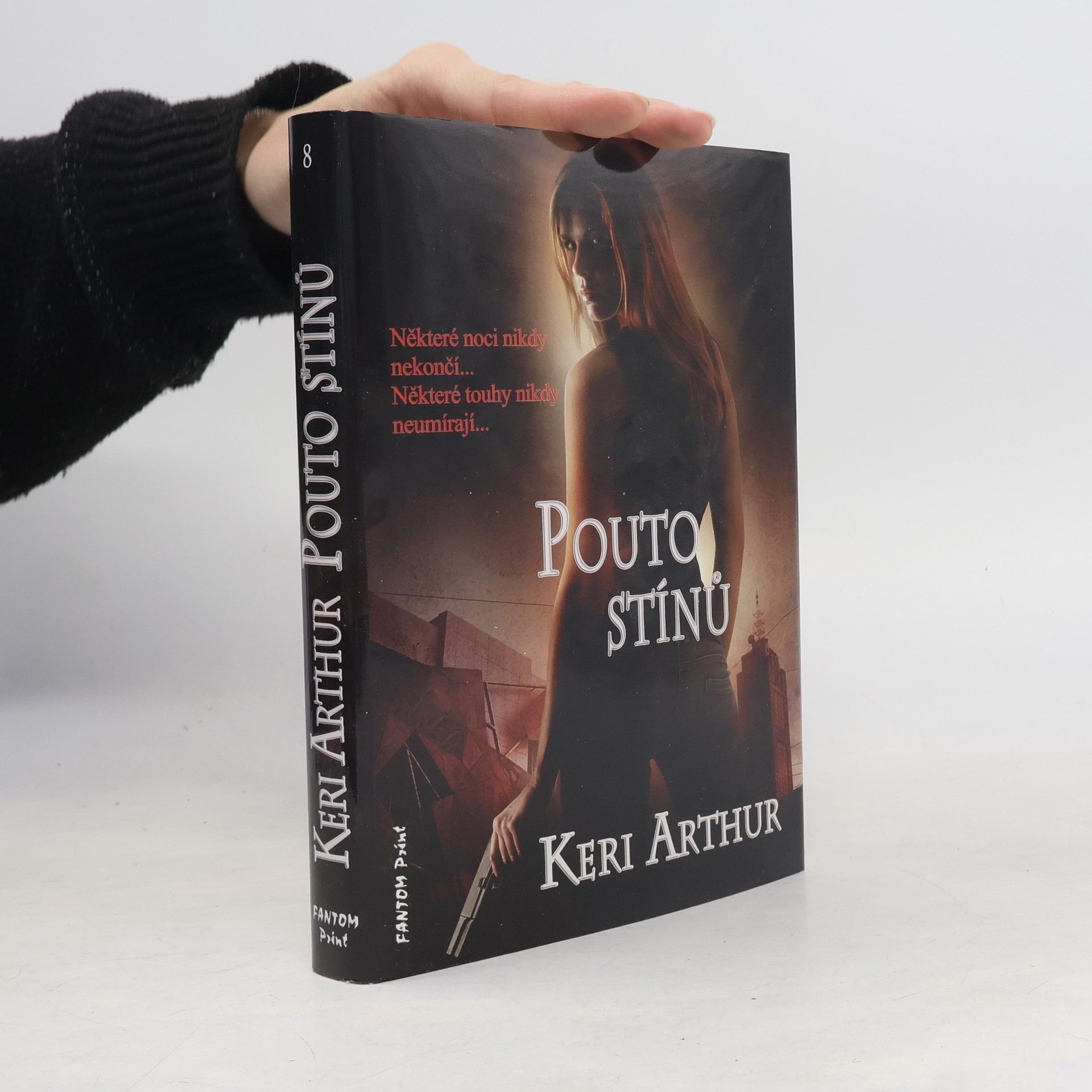 Keri Arthur Pouto stínů
