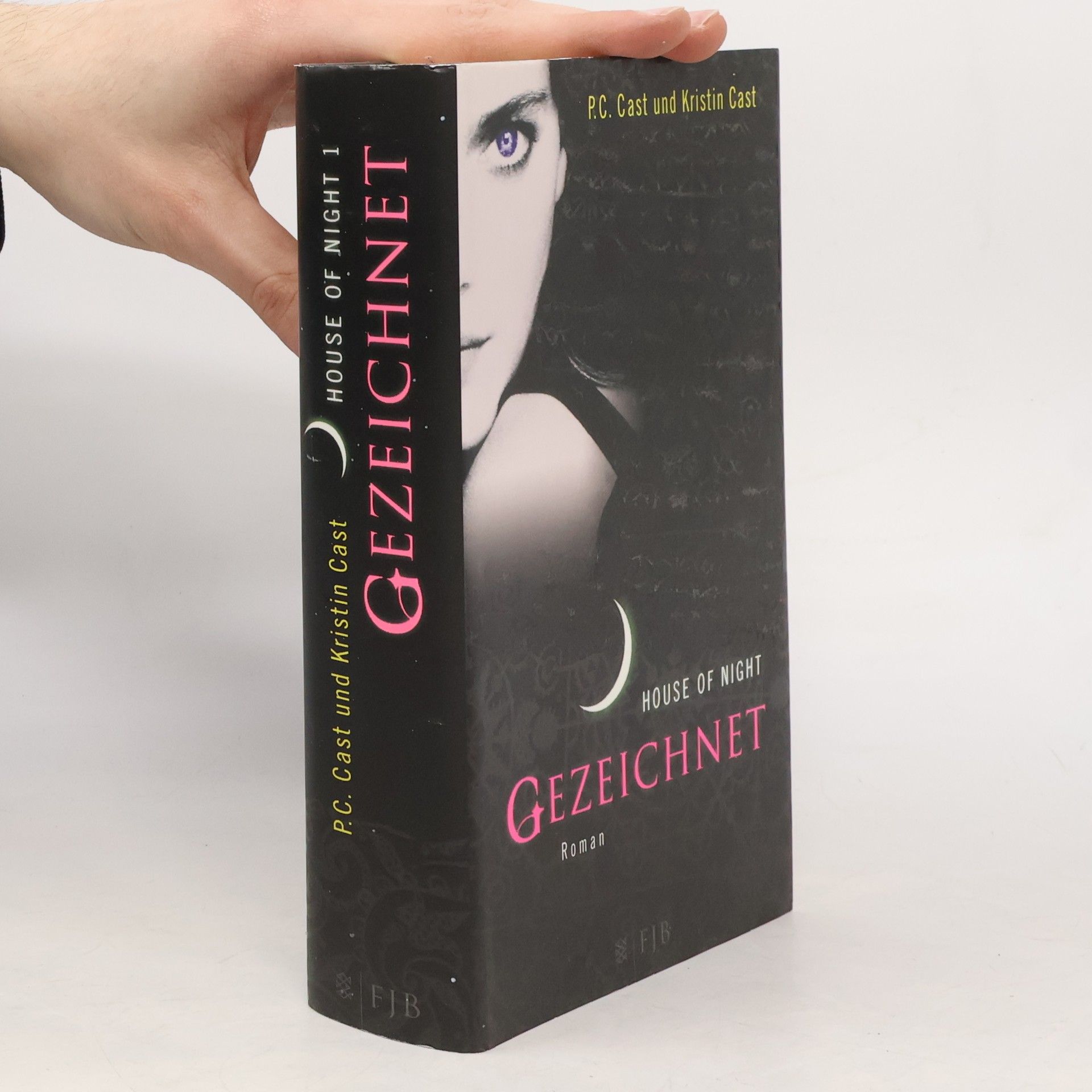 Phyllis Christine Cast Gezeichnet