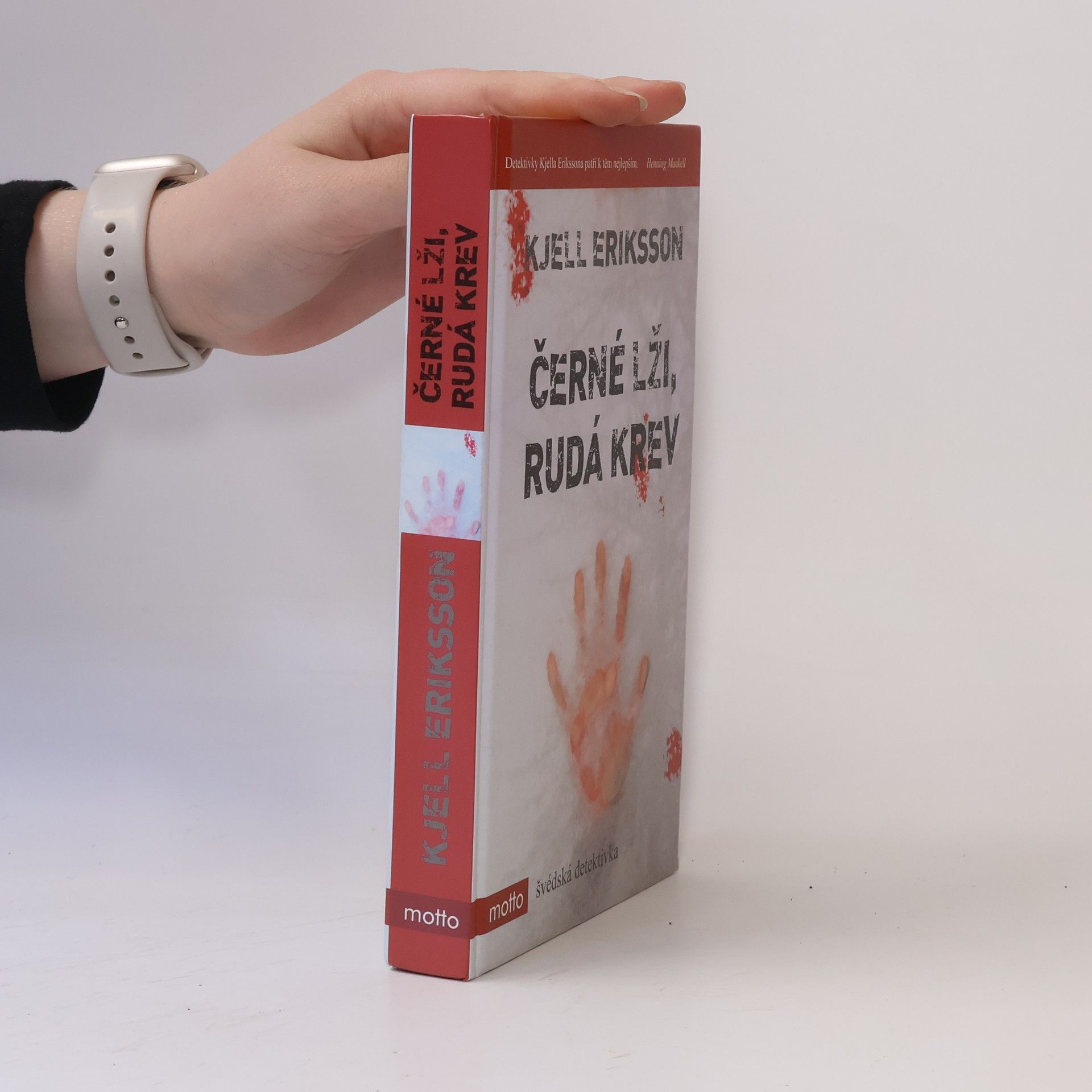 Kjell Eriksson Černé lži, rudá krev