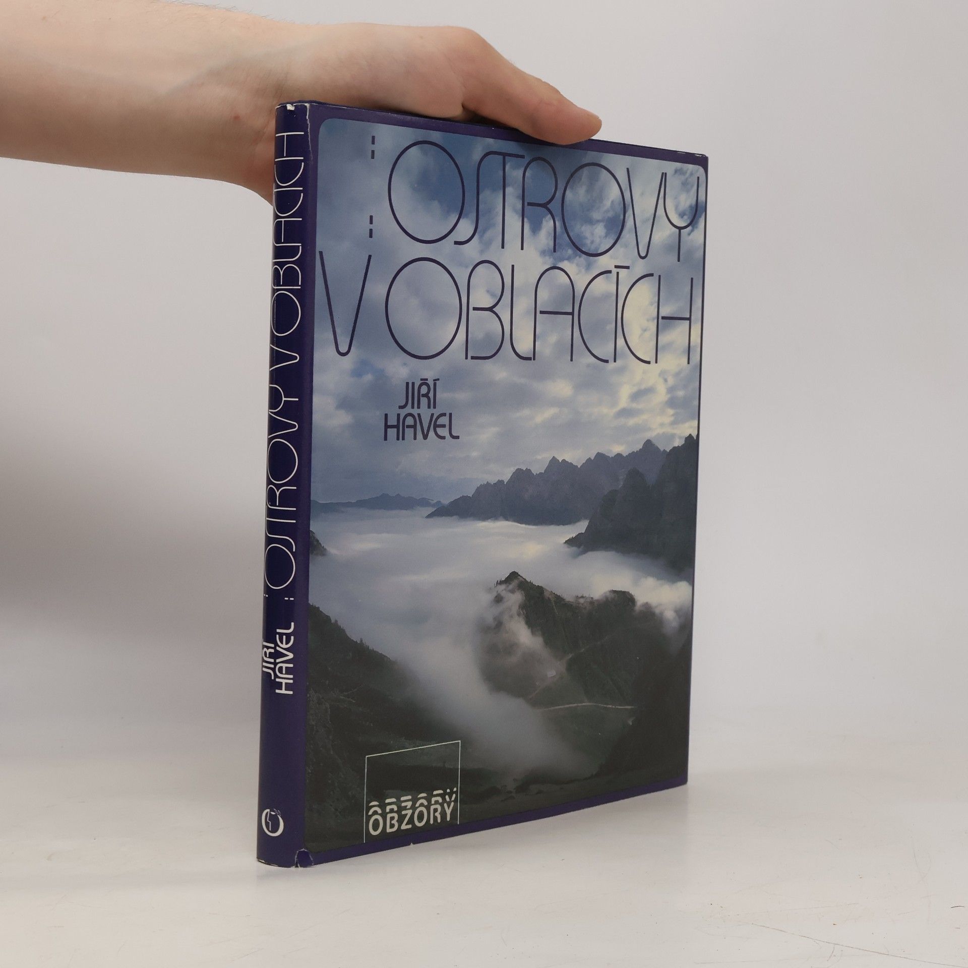 Jiří Havel Ostrovy v oblacích