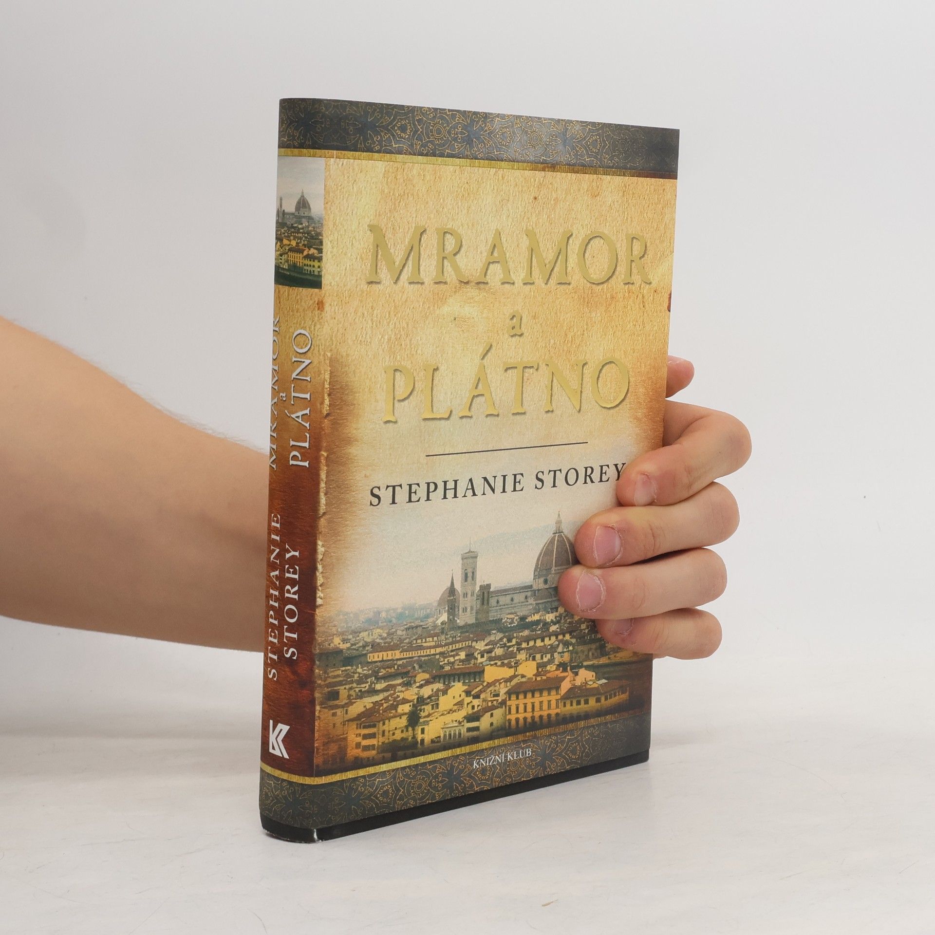 Stephanie Storey Mramor a plátno