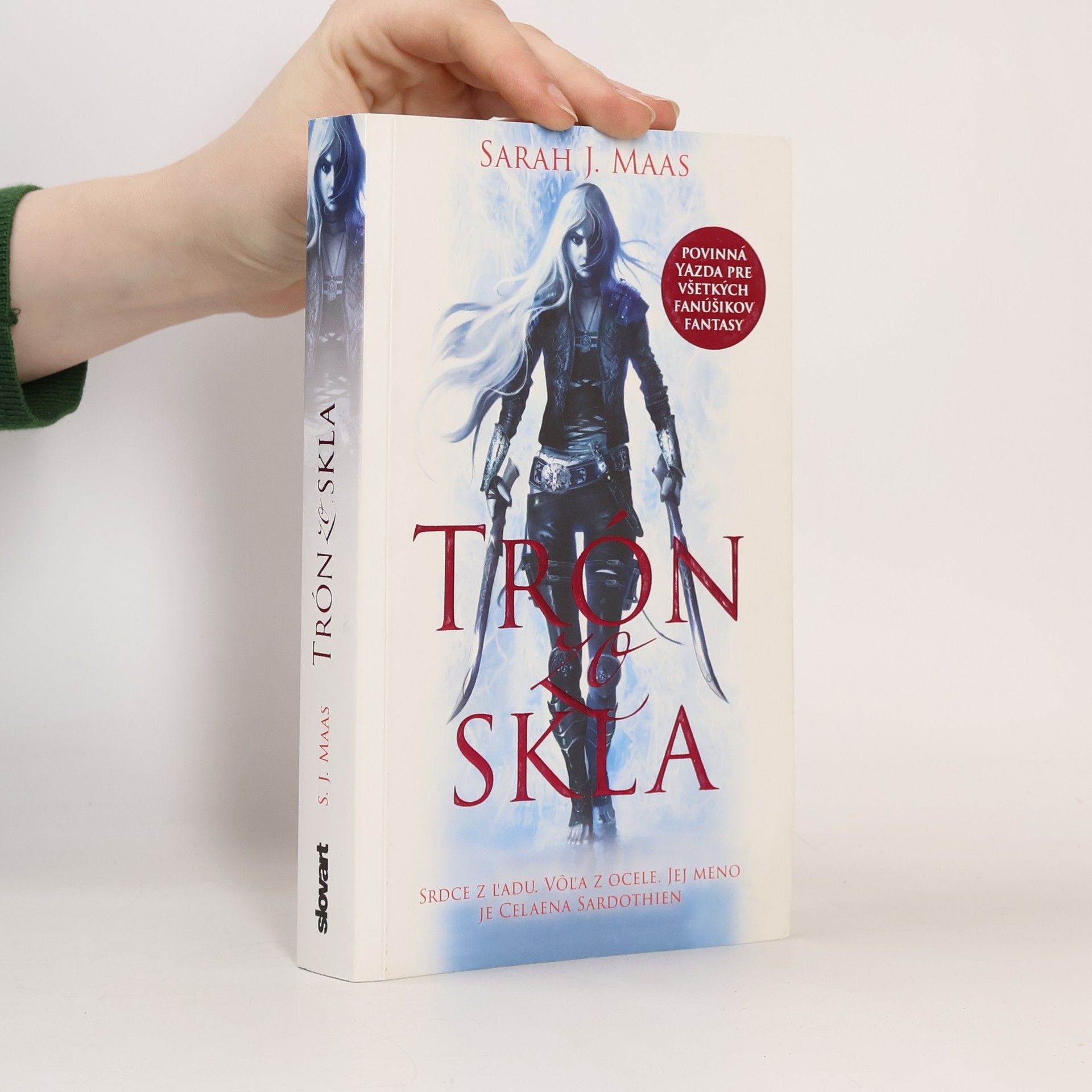 Sarah J. Maas Trón zo skla