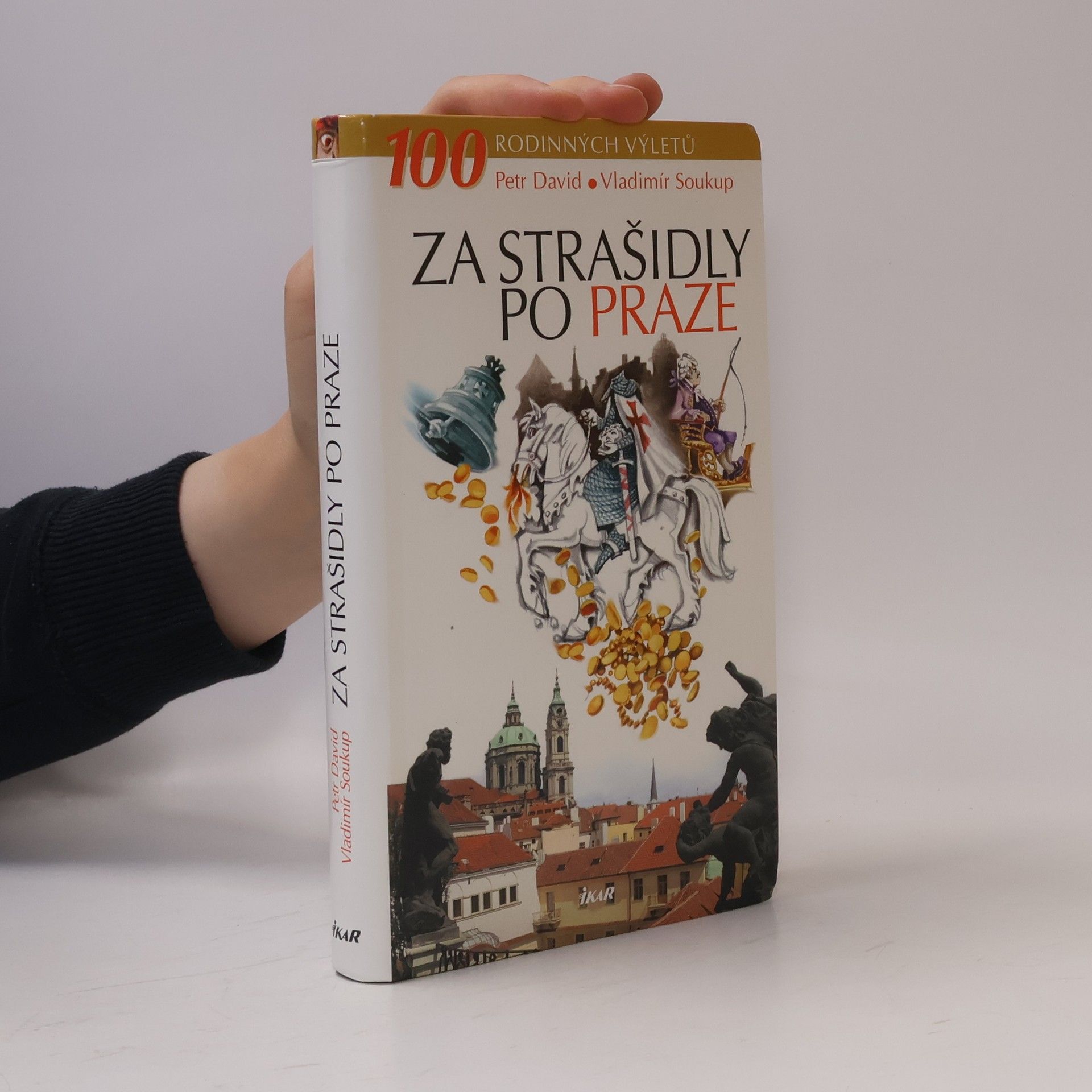 Petr David Za strašidly po Praze