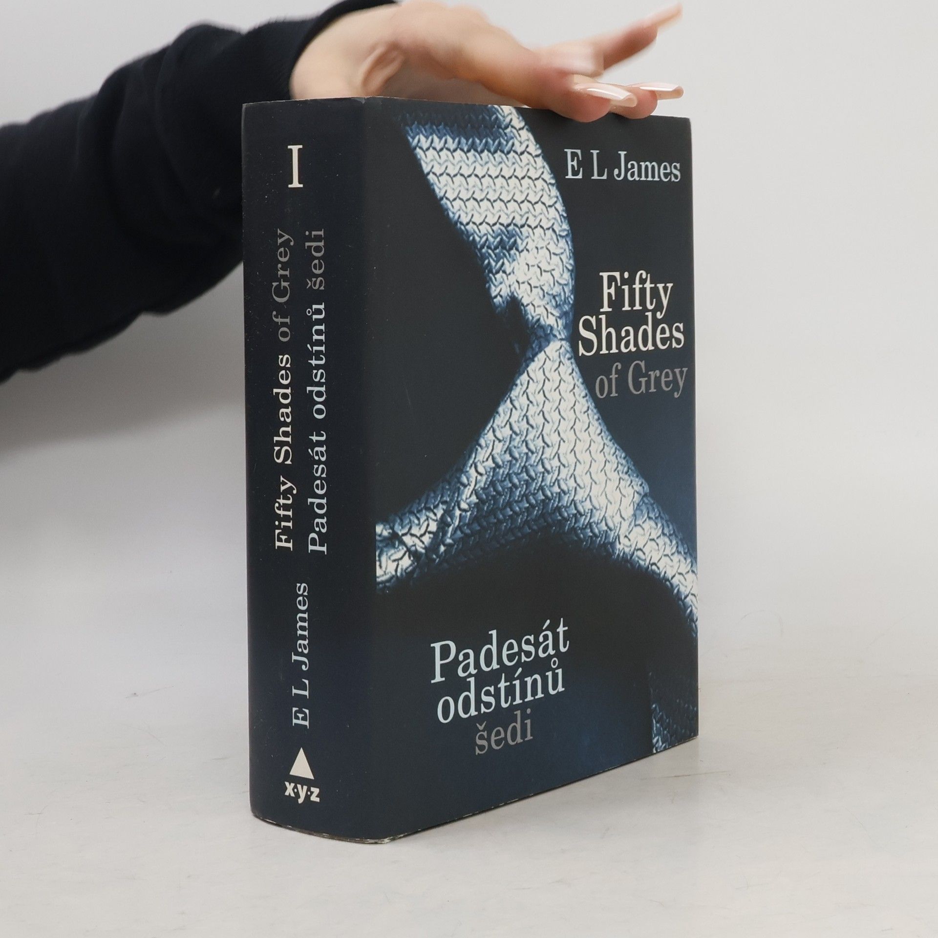 E L James Padesát odstínů šedi
