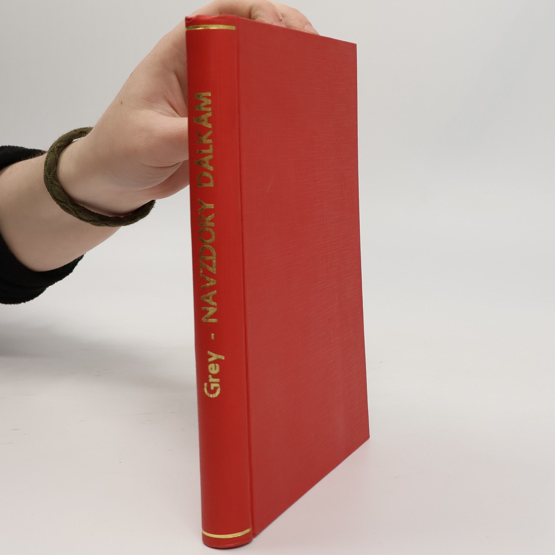 Zane Grey Navzdory dálkám