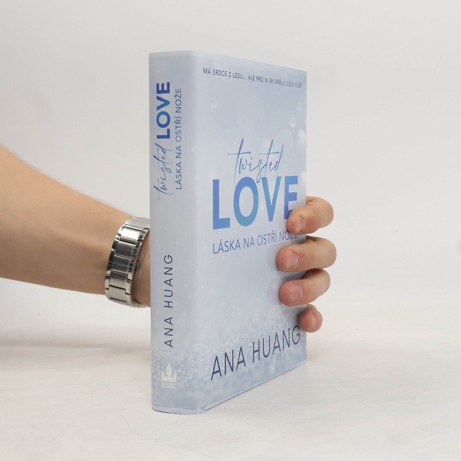 Ana Huang Twisted Love. Láska na ostří nože