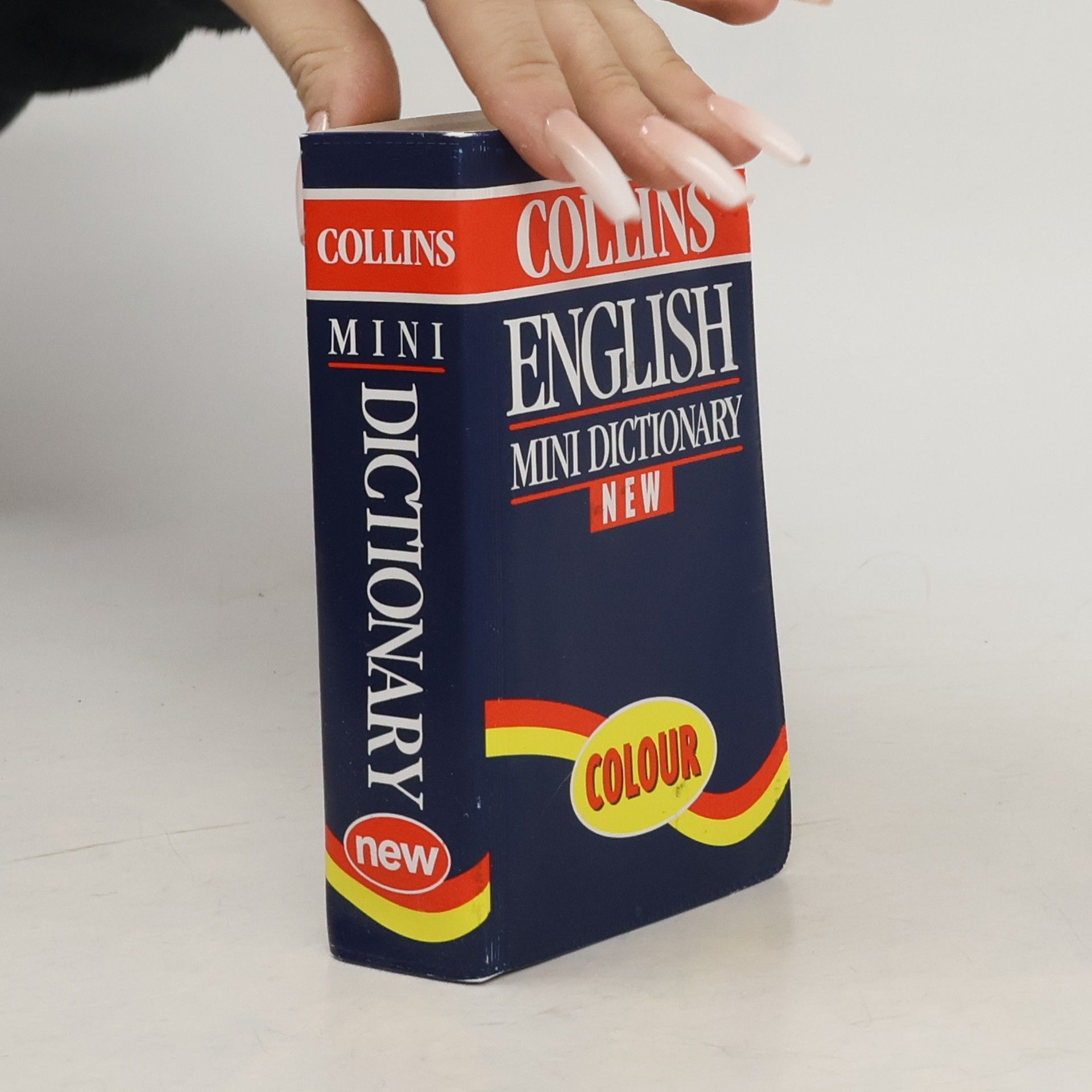 HarperCollins Canada Collins English Mini Dictionary - New Colour