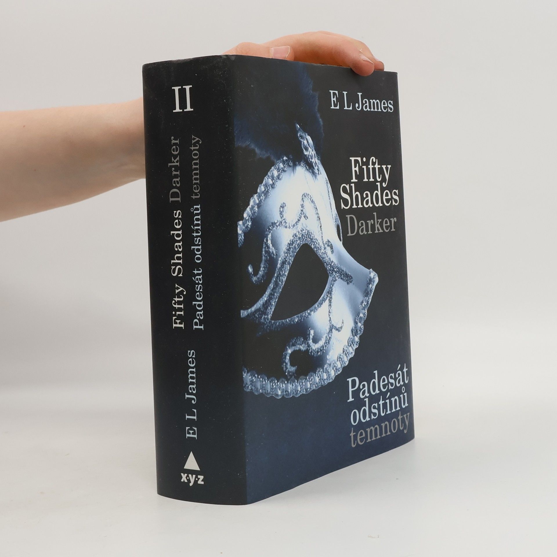 E. L. James Padesát odstínů temnoty
