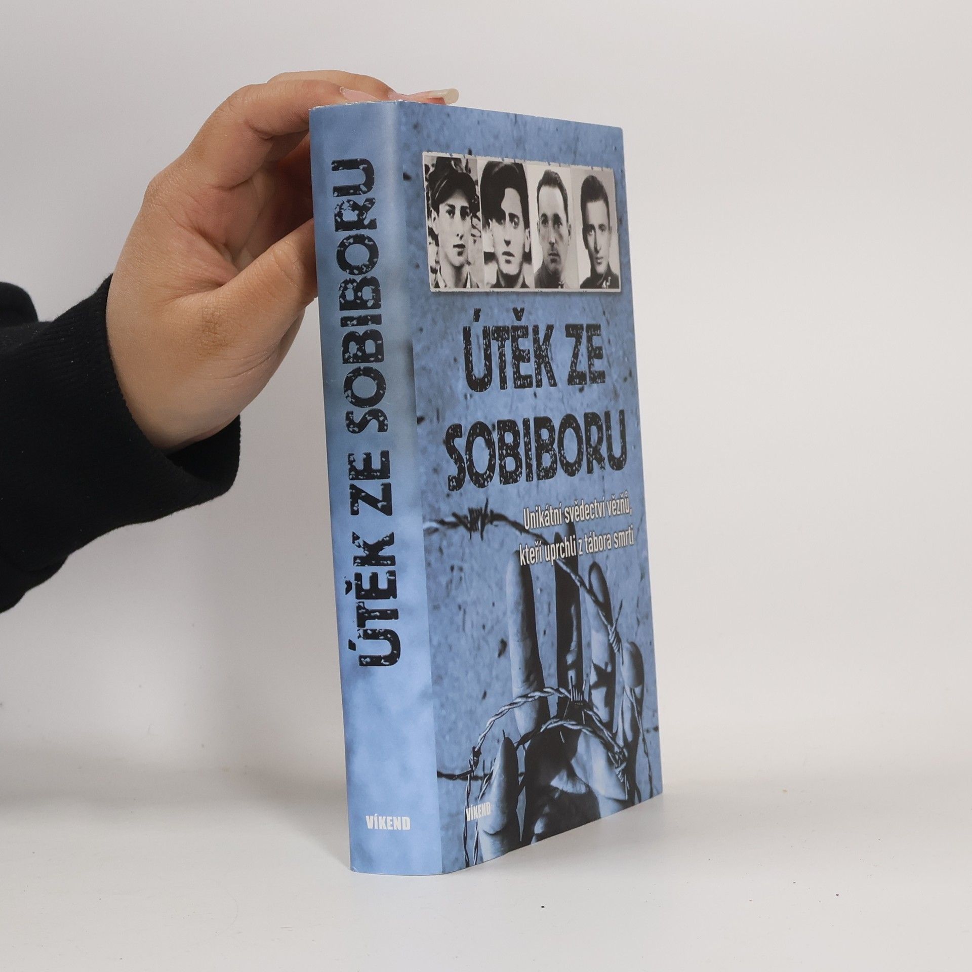 Marek Bem Útěk ze Sobiboru: Unikátní svědectví vězňů, kteří uprchli z tábora smrti