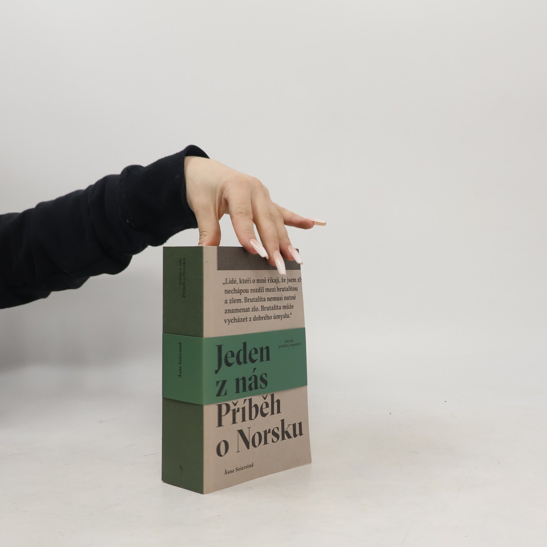 Åsne Seierstad Jeden z nás: Příběh o Norsku