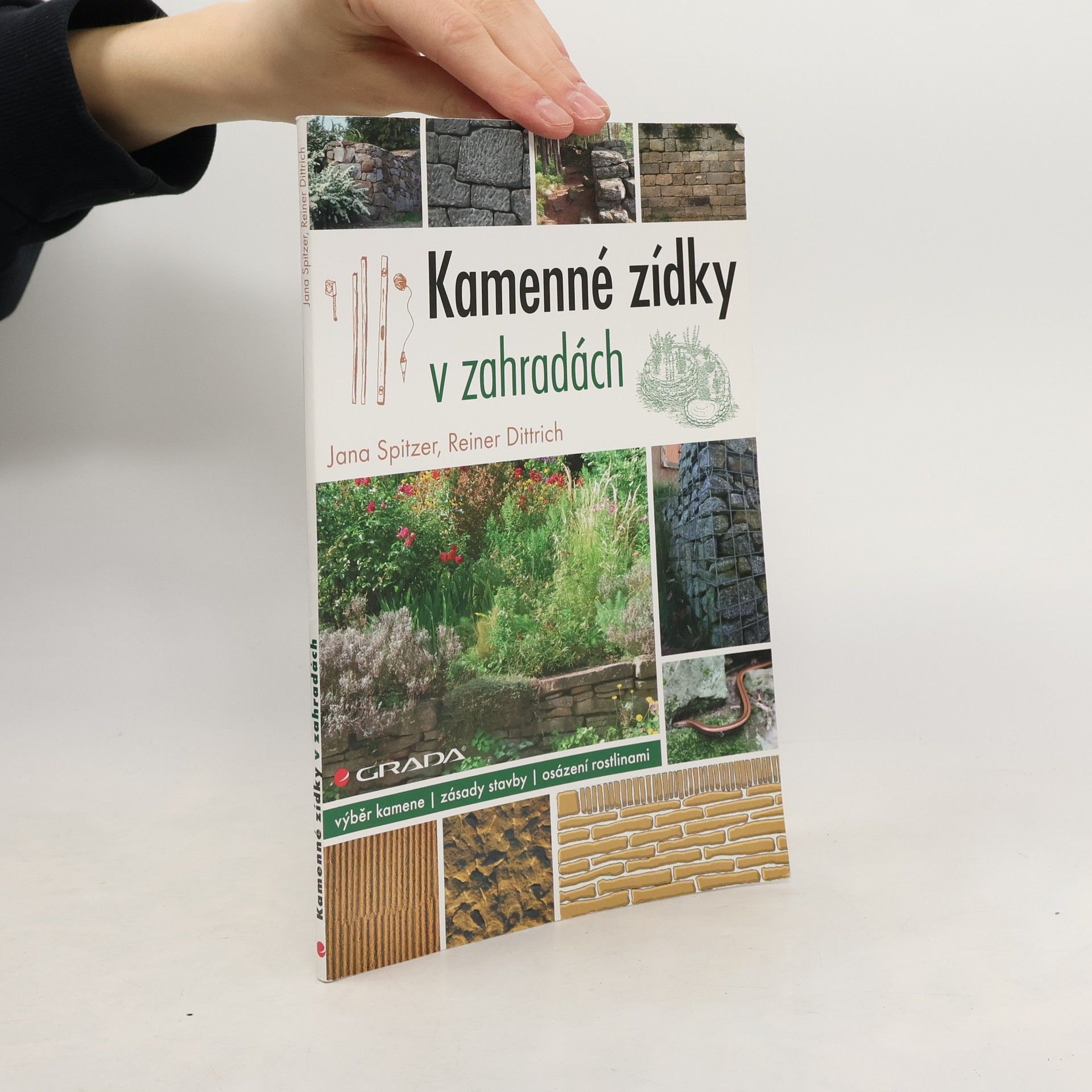 Jana Spitzer Kamenné zídky v zahradách