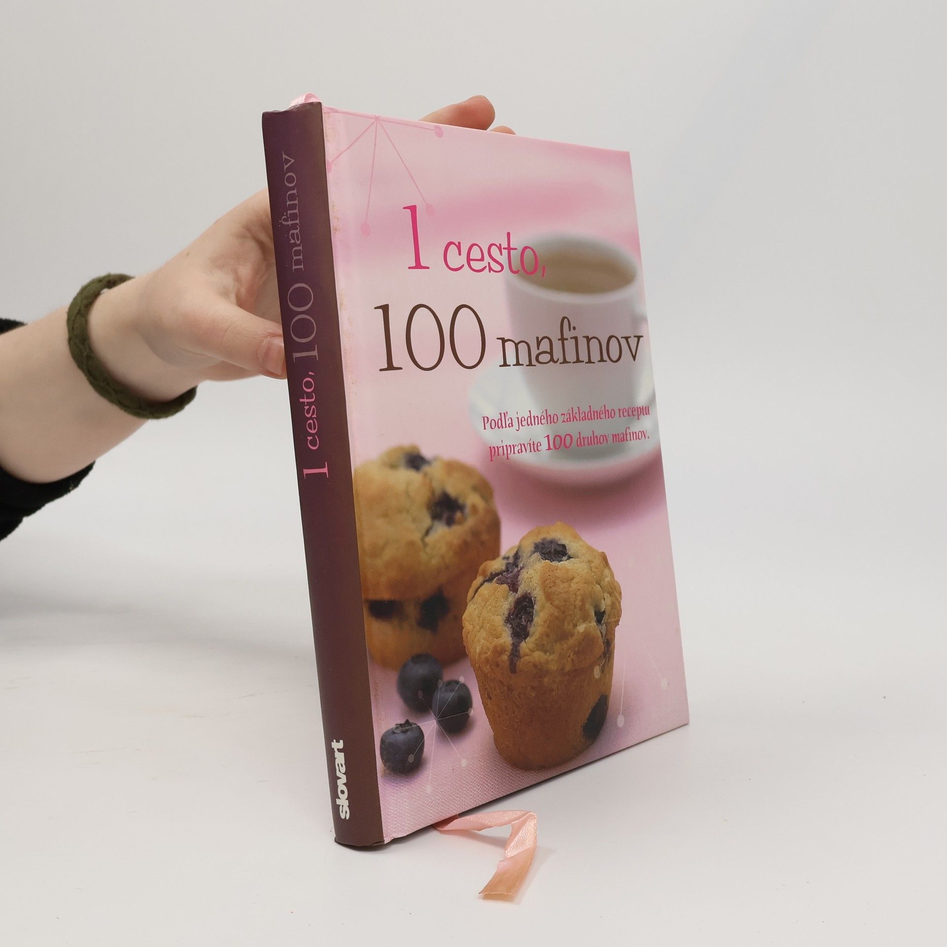 Susanna Tee 1 cesto, 100 mafinov