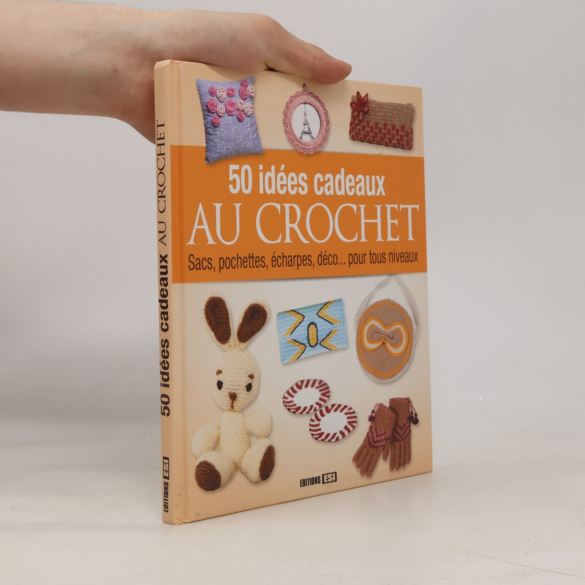 Anastasiia Brozinskaiia 50 idées cadeaux au crochet