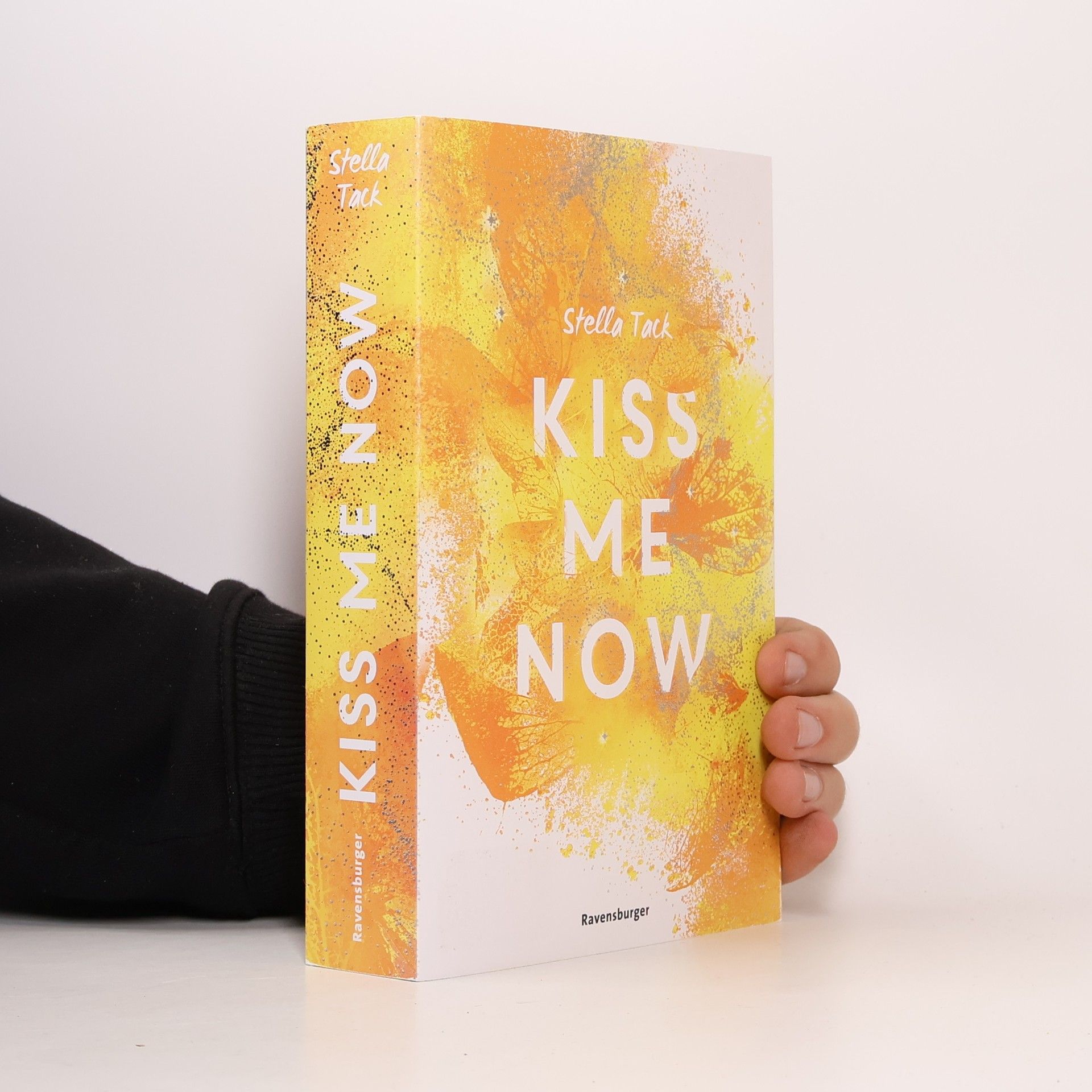 Stella A. Tack Kiss Me Now