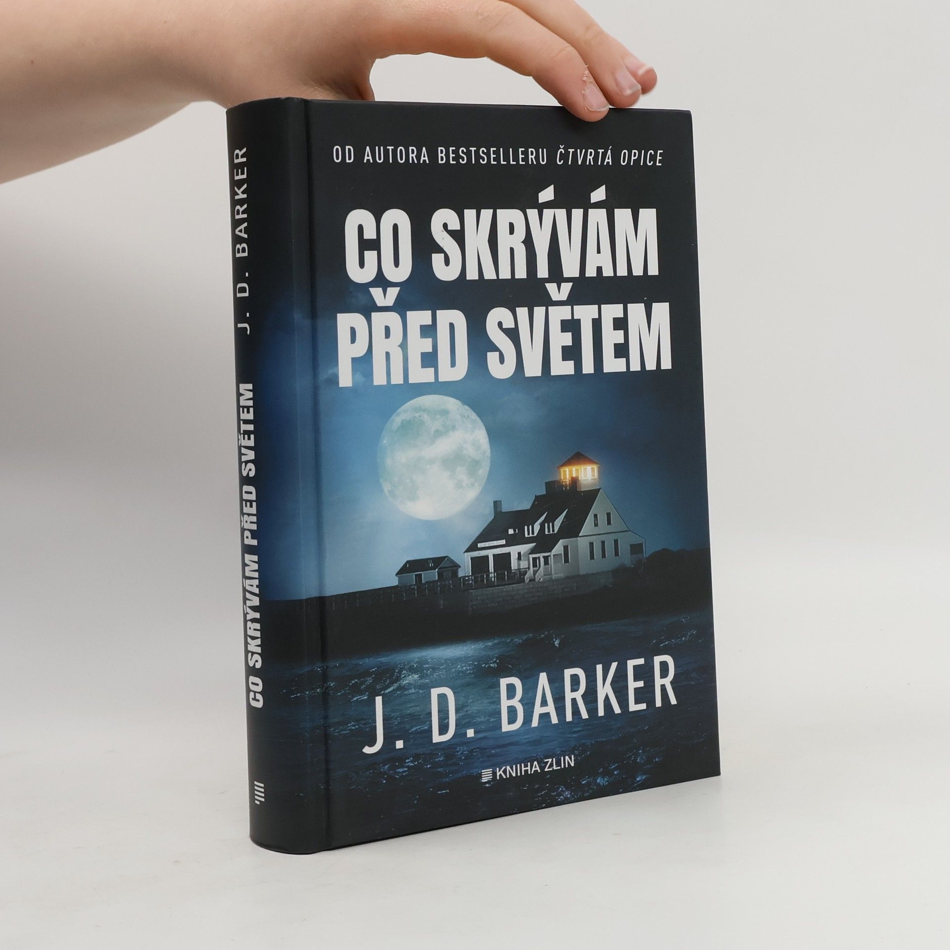 J. D. Barker Co skrývám před světem