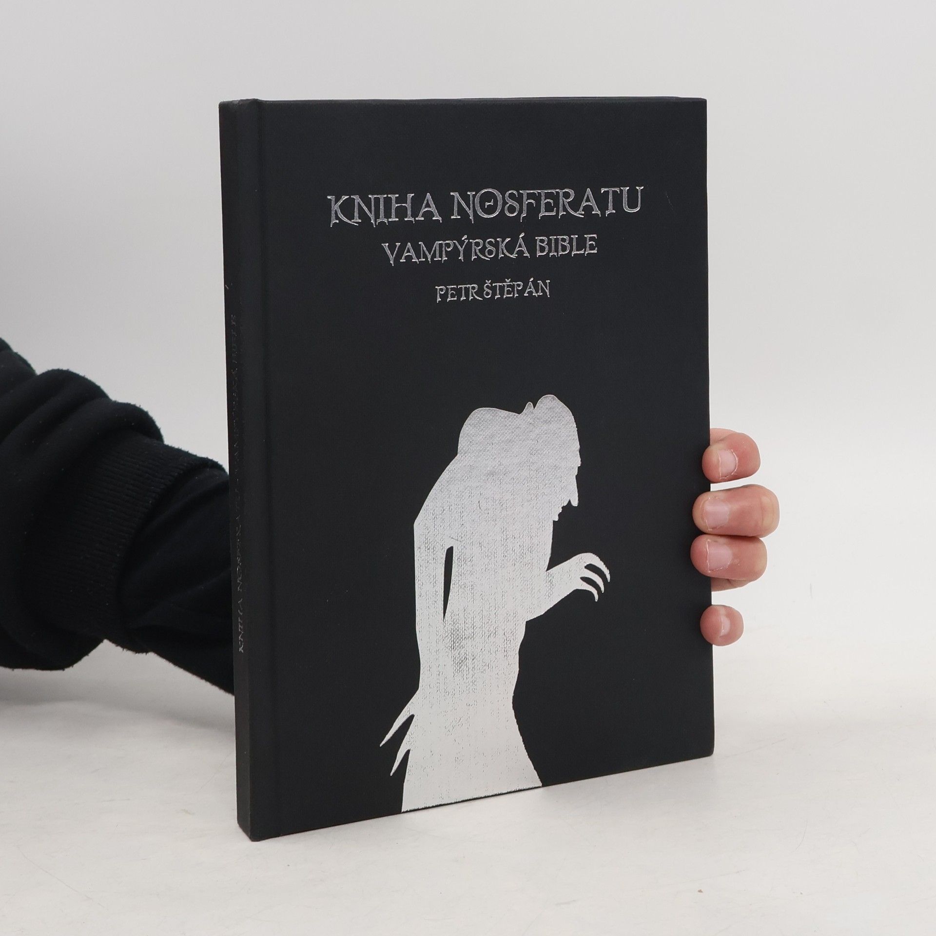 Petr Štěpán Kniha Nosferatu. Vampýrská bible