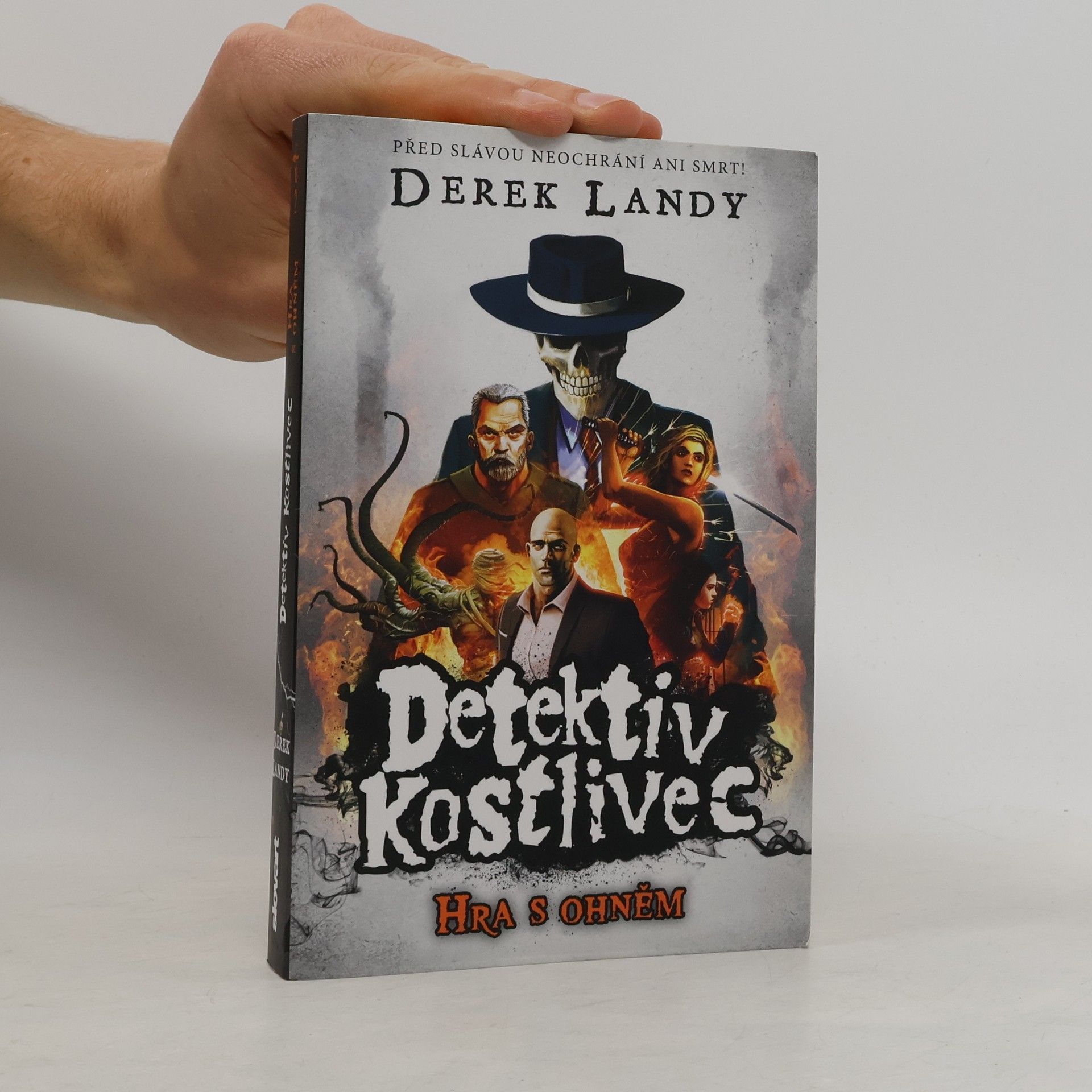 Derek Landy Detektiv Kostlivec 2. Hra s ohněm