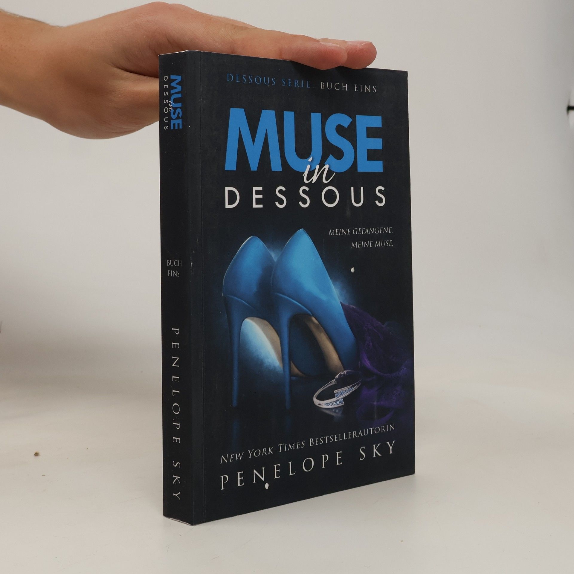 Penelope Sky Muse in Dessous