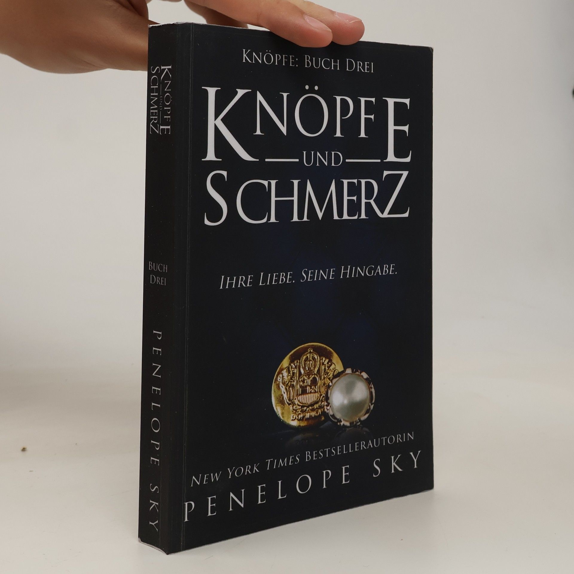 Penelope Sky Knöpfe und Schmerz