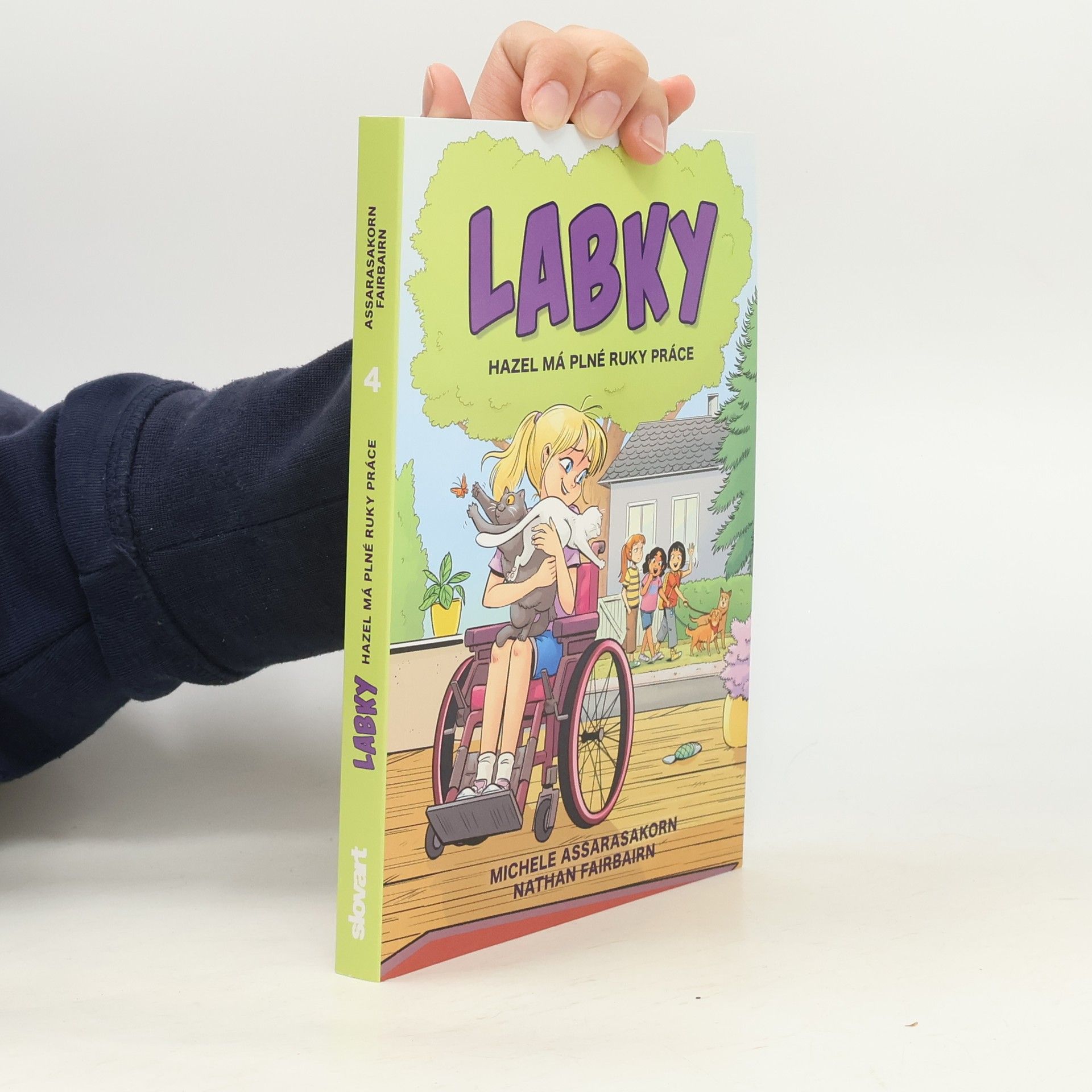Nathan Fairbairn Labky 4. Hazel má plné ruky práce