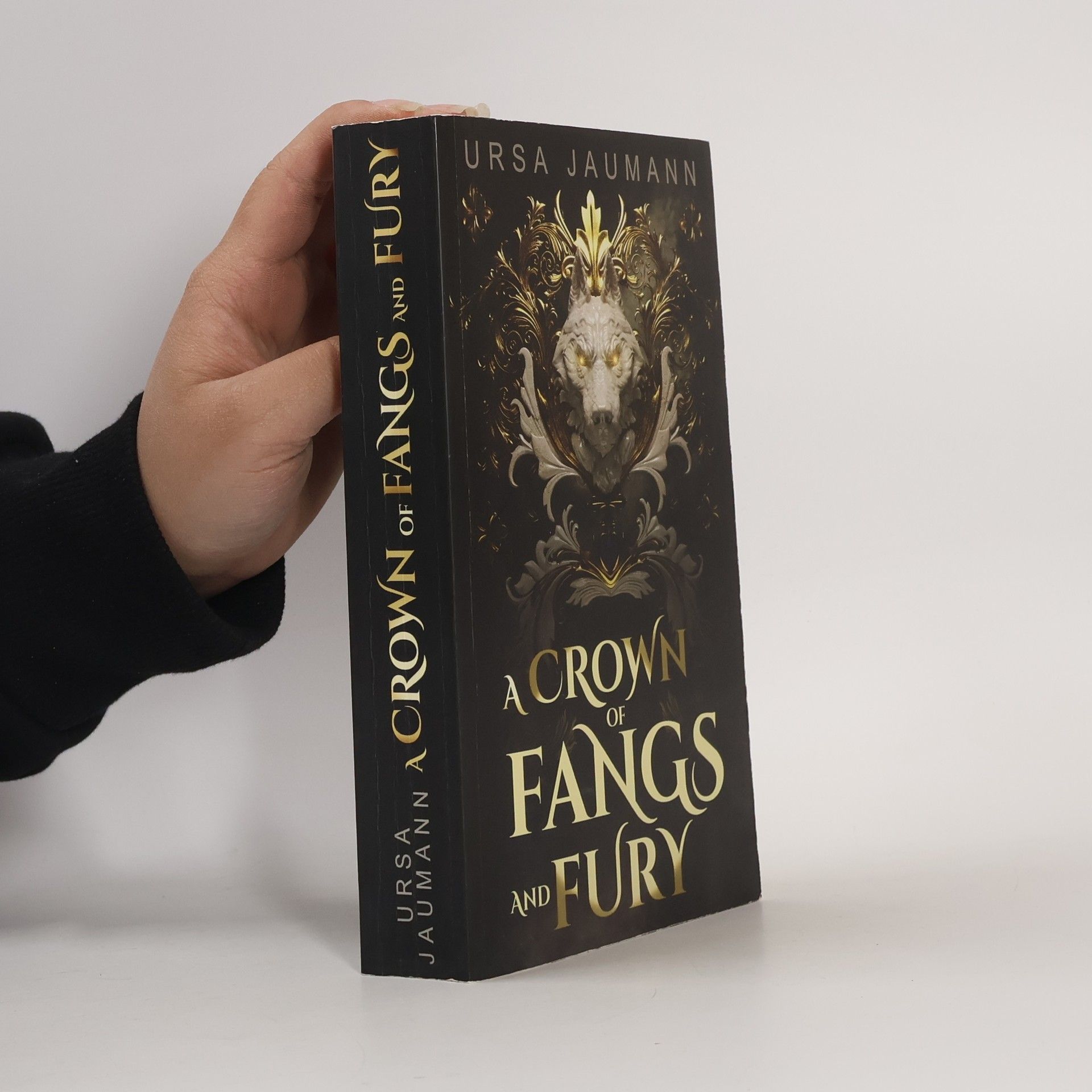 Ursa Jaumann A Crown of Fangs and Fury