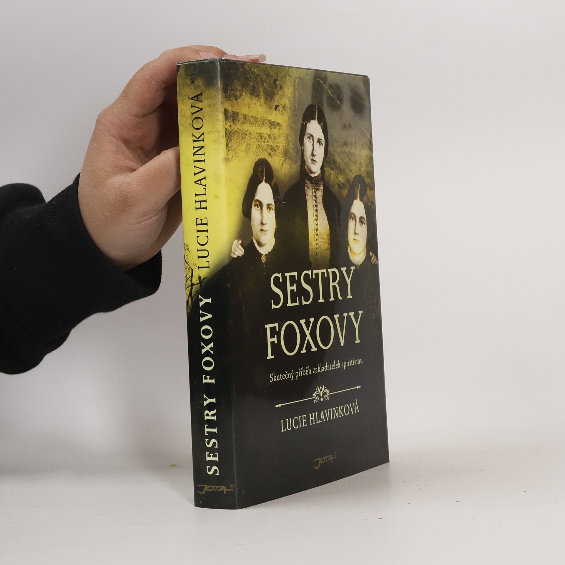 Lucie Hlavinková Sestry Foxovy