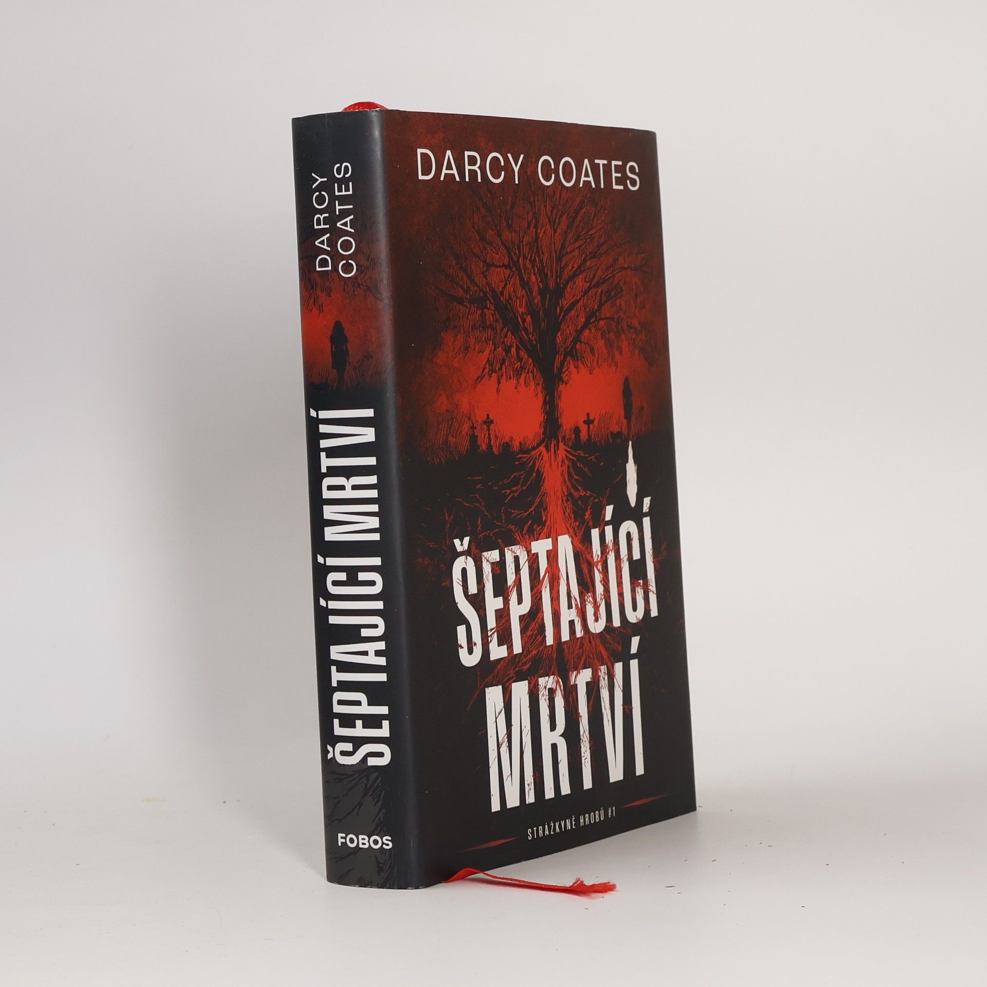 Darcy Coates Šeptající mrtví