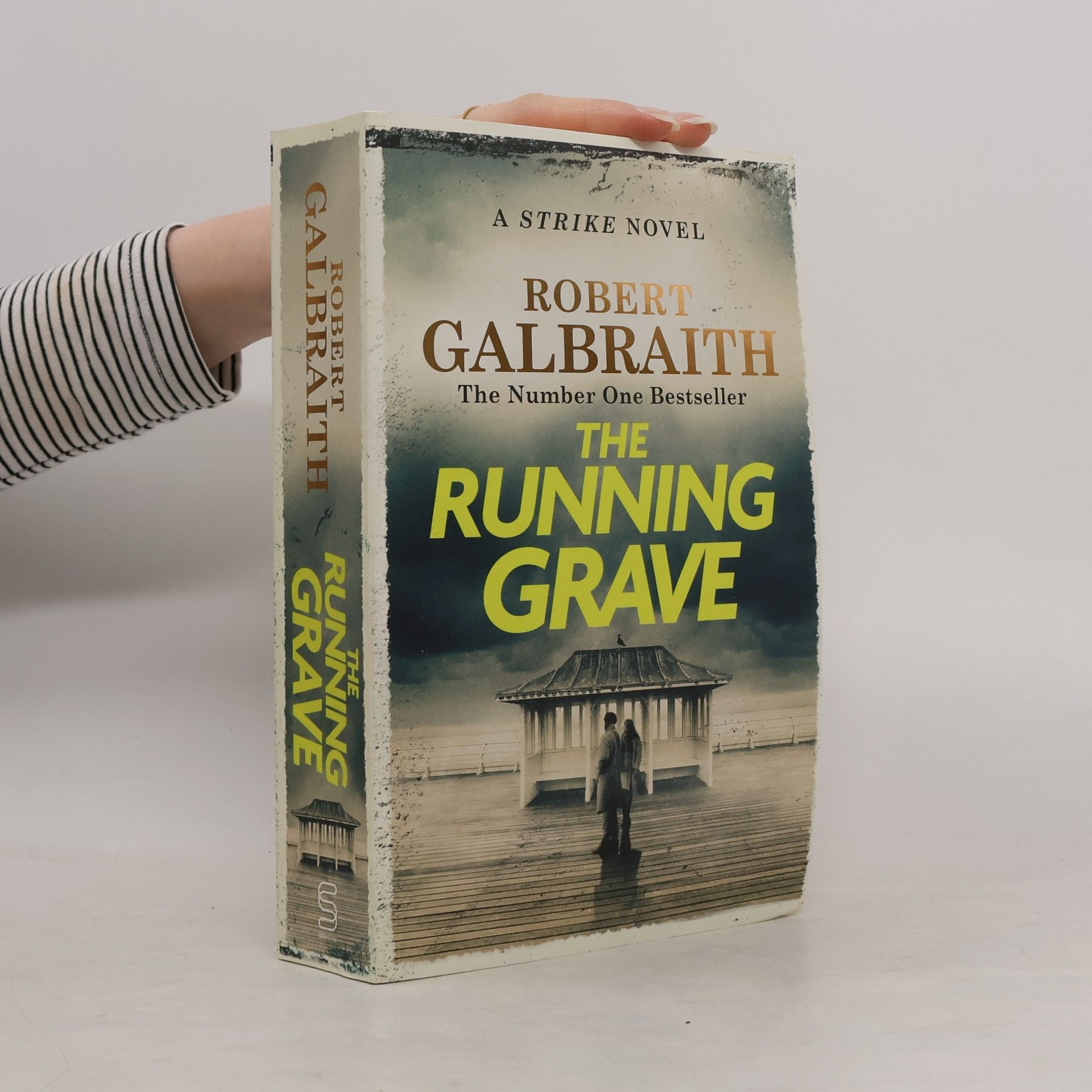 J. K. Rowling The Running Grave