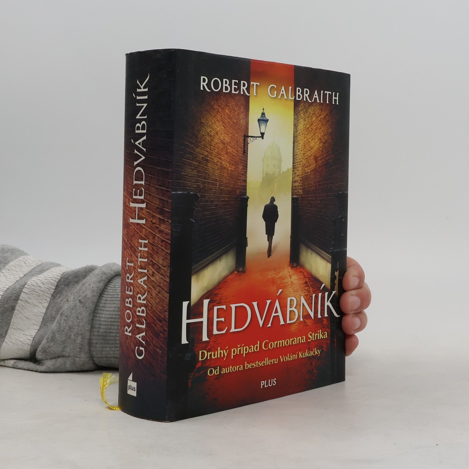 J. K. Rowling Hedvábník