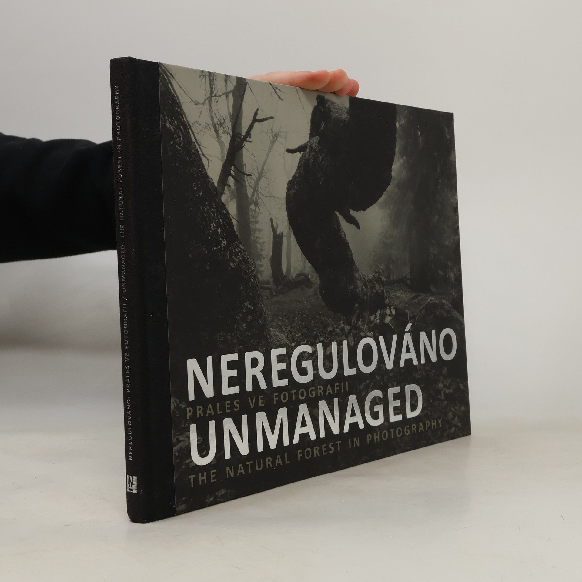 Various authors Neregulováno. Prales ve fotografii