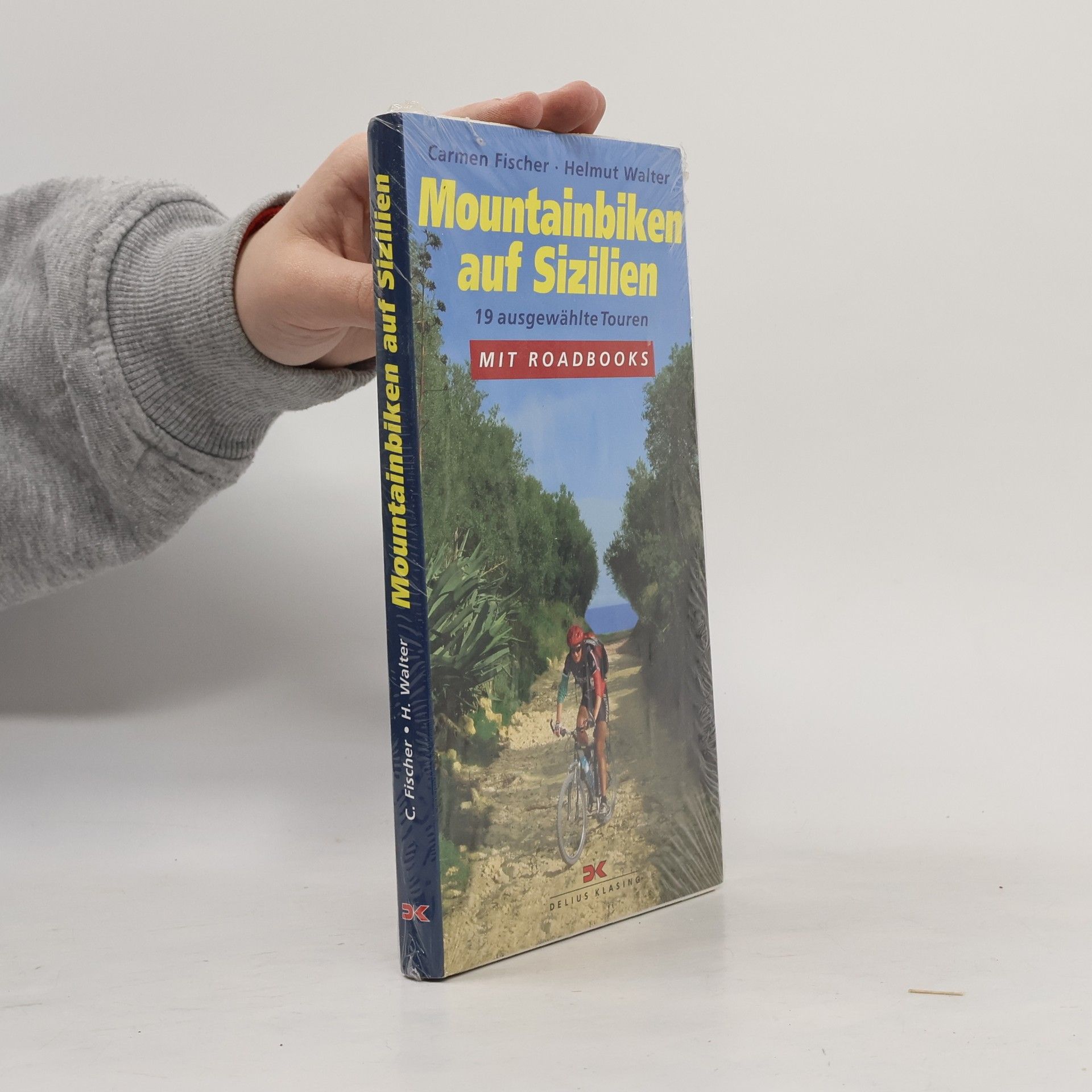Carmen Fischer Mountainbiken auf Sizilien