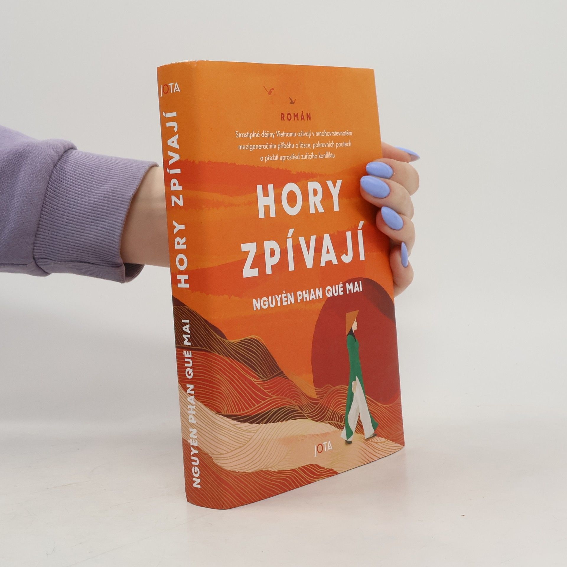 Nguyễn Phan Quế Mai Hory zpívají