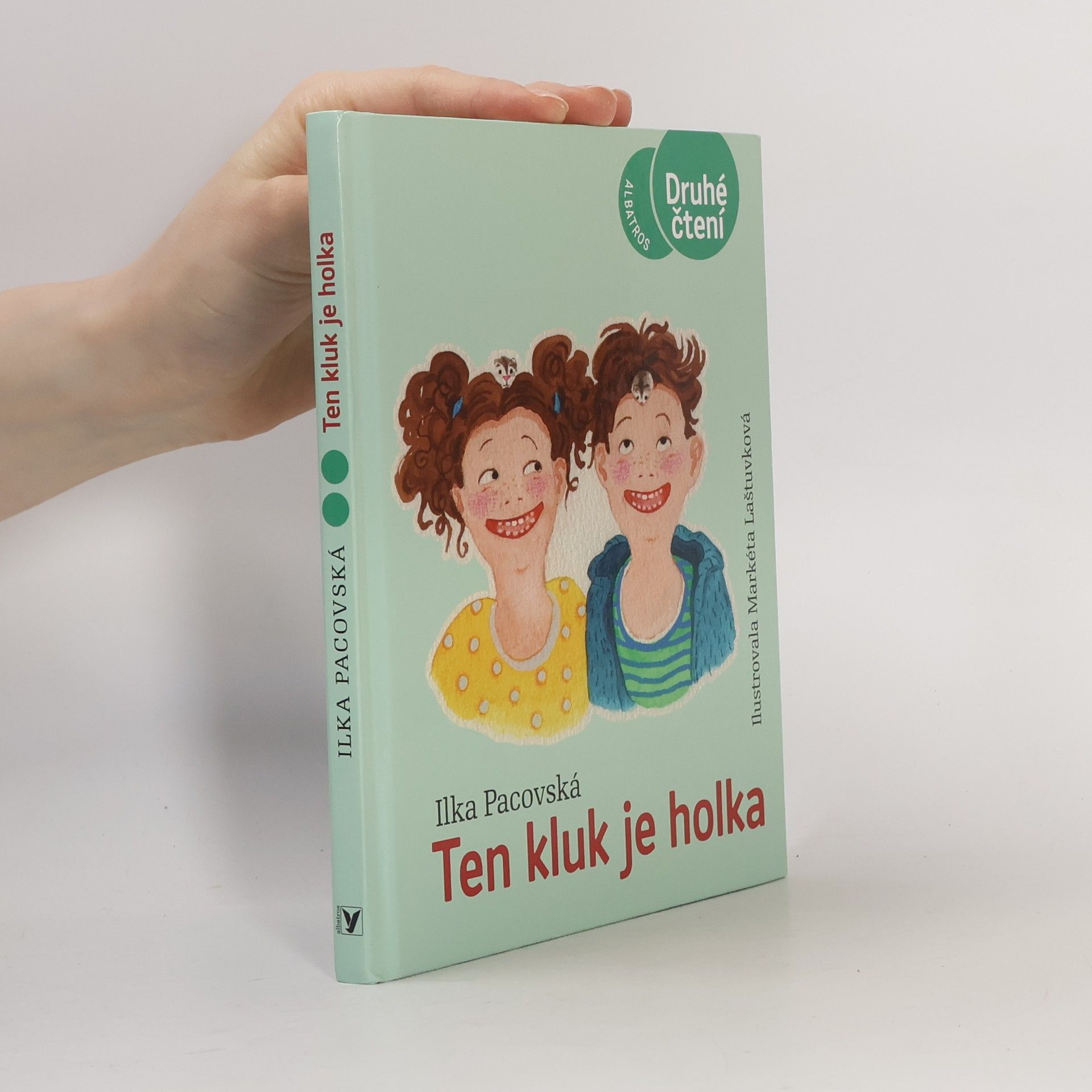 Ten kluk je holka
