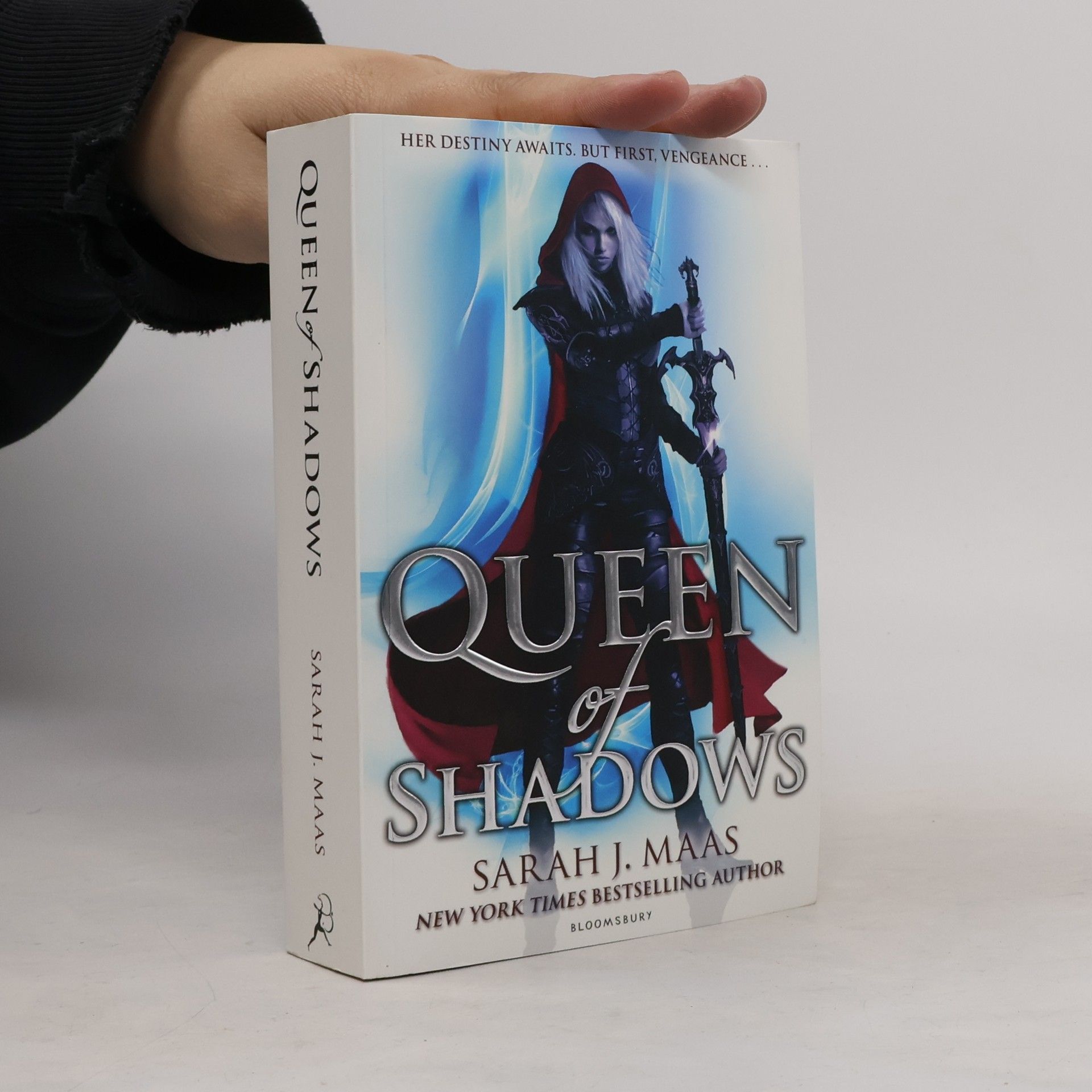 Sarah J. Maas Queen of shadows
