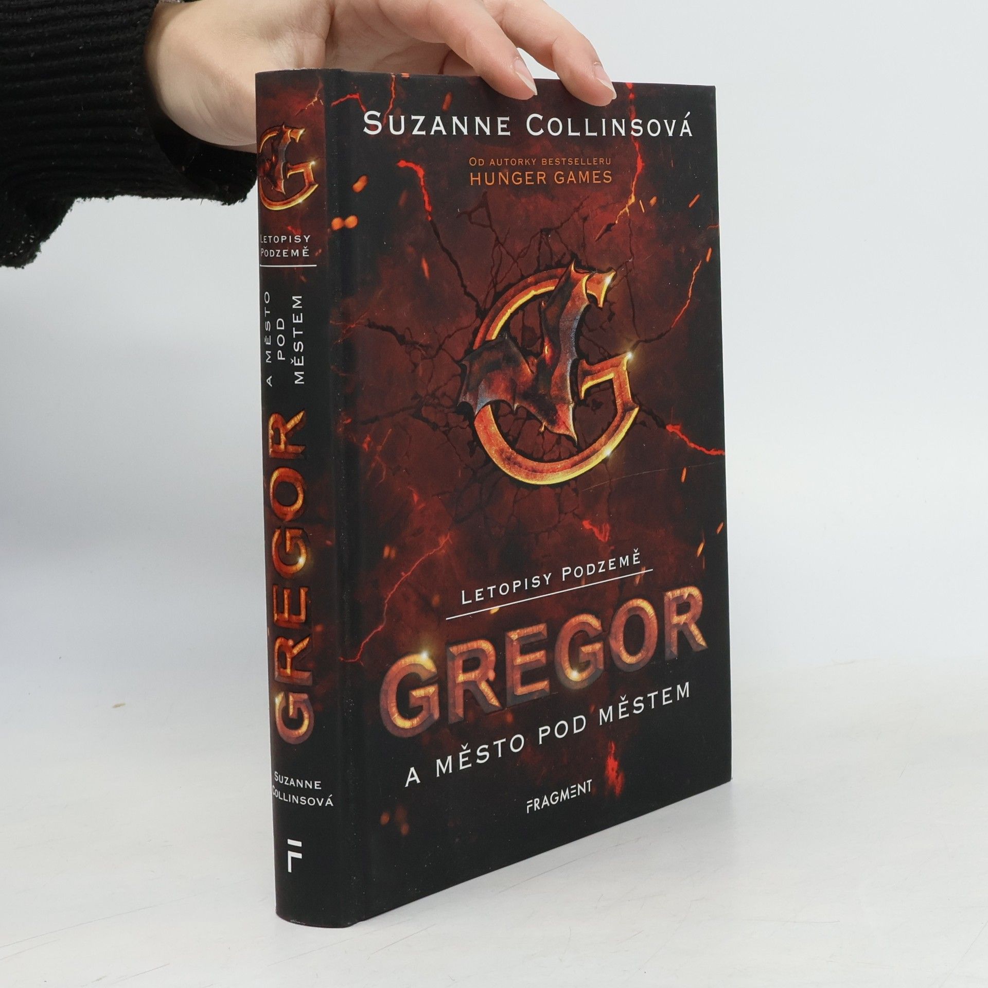 Suzanne Collins Letopisy Podzemě. Gregor a město pod městem