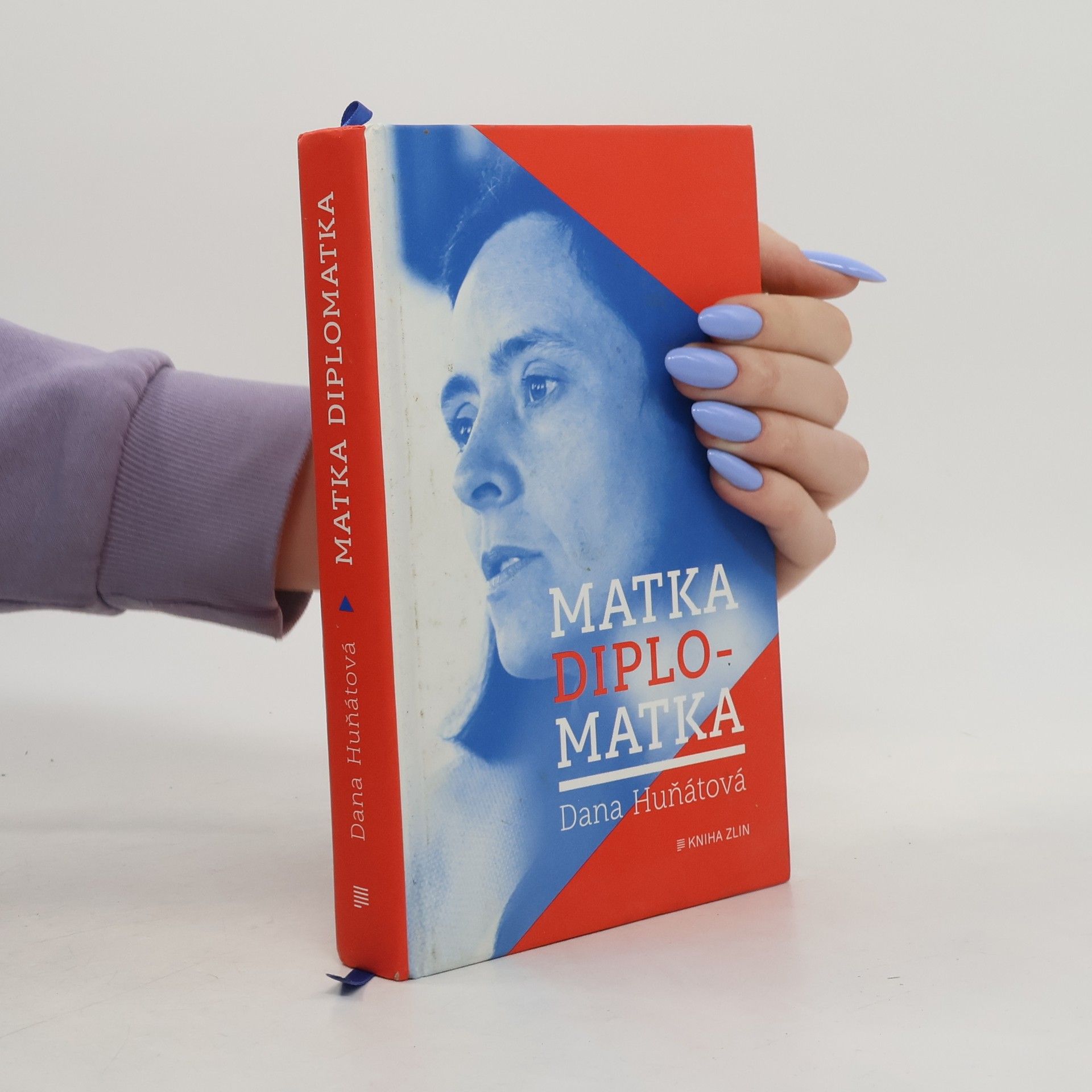 Dana Huňátová Matka diplomatka