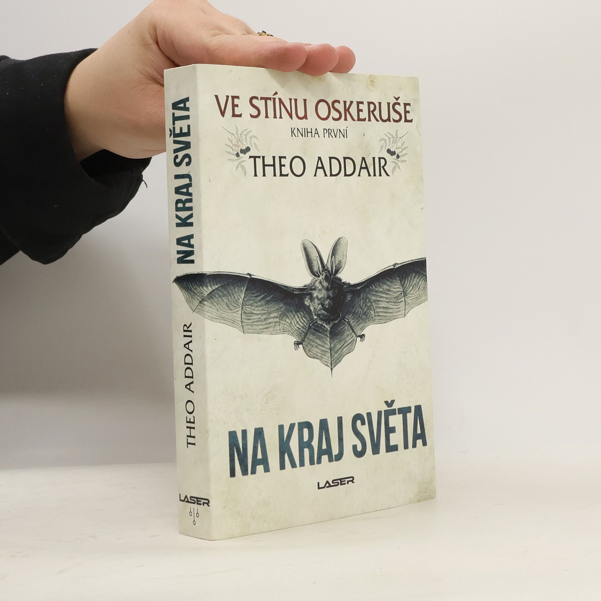 Theo Addair Na kraj světa