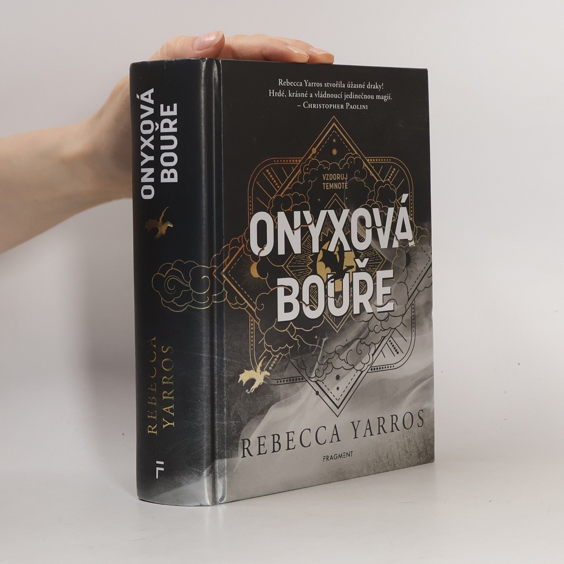 Rebecca Yarros Onyxová bouře
