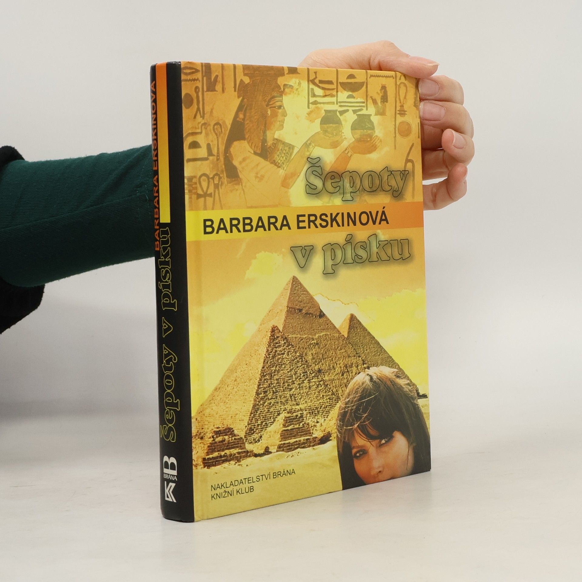 Barbara Erskine Šepoty v písku
