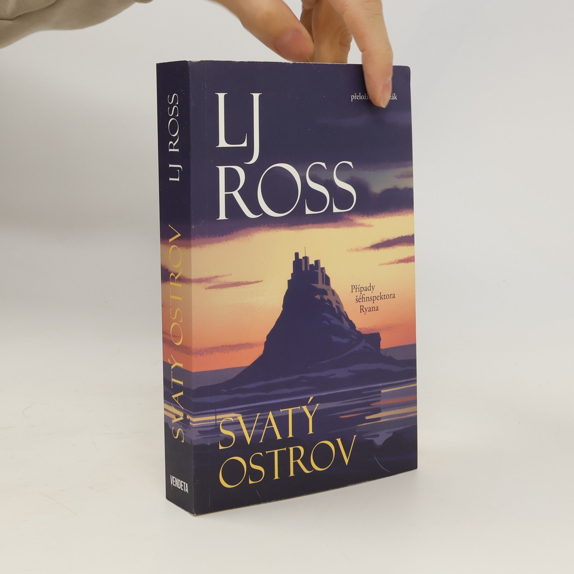 L. J. Ross Svatý ostrov