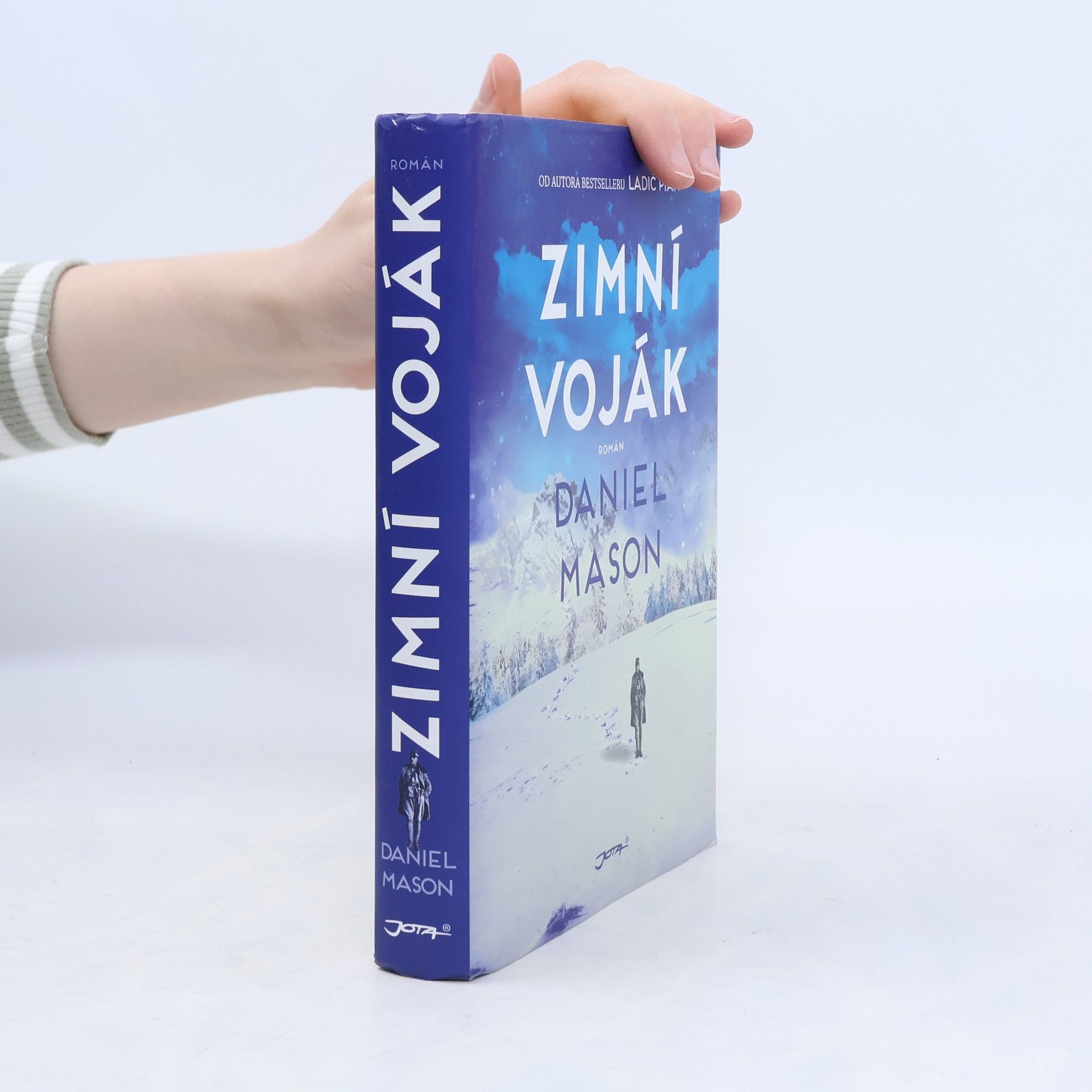 Daniel Mason Zimní voják