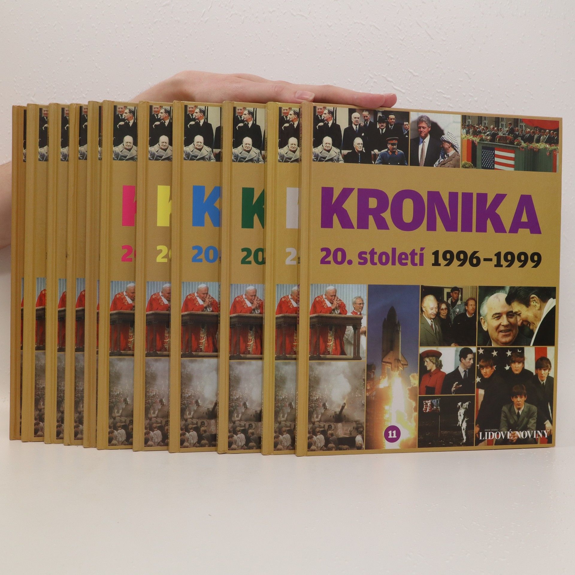 Collectif d'auteurs Kronika 20. století 1-11