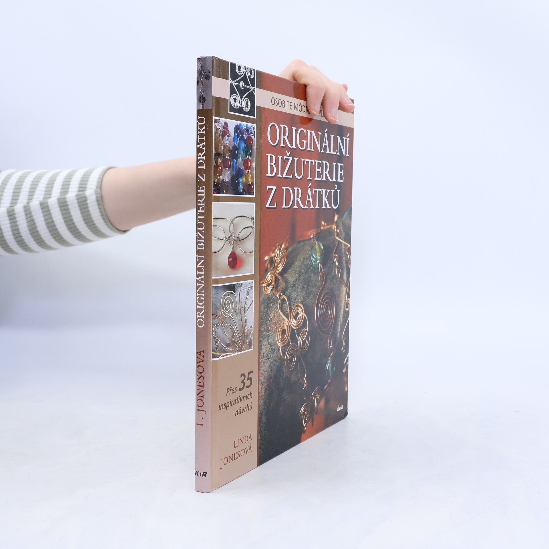 Linda Jones Originální bižuterie z drátků