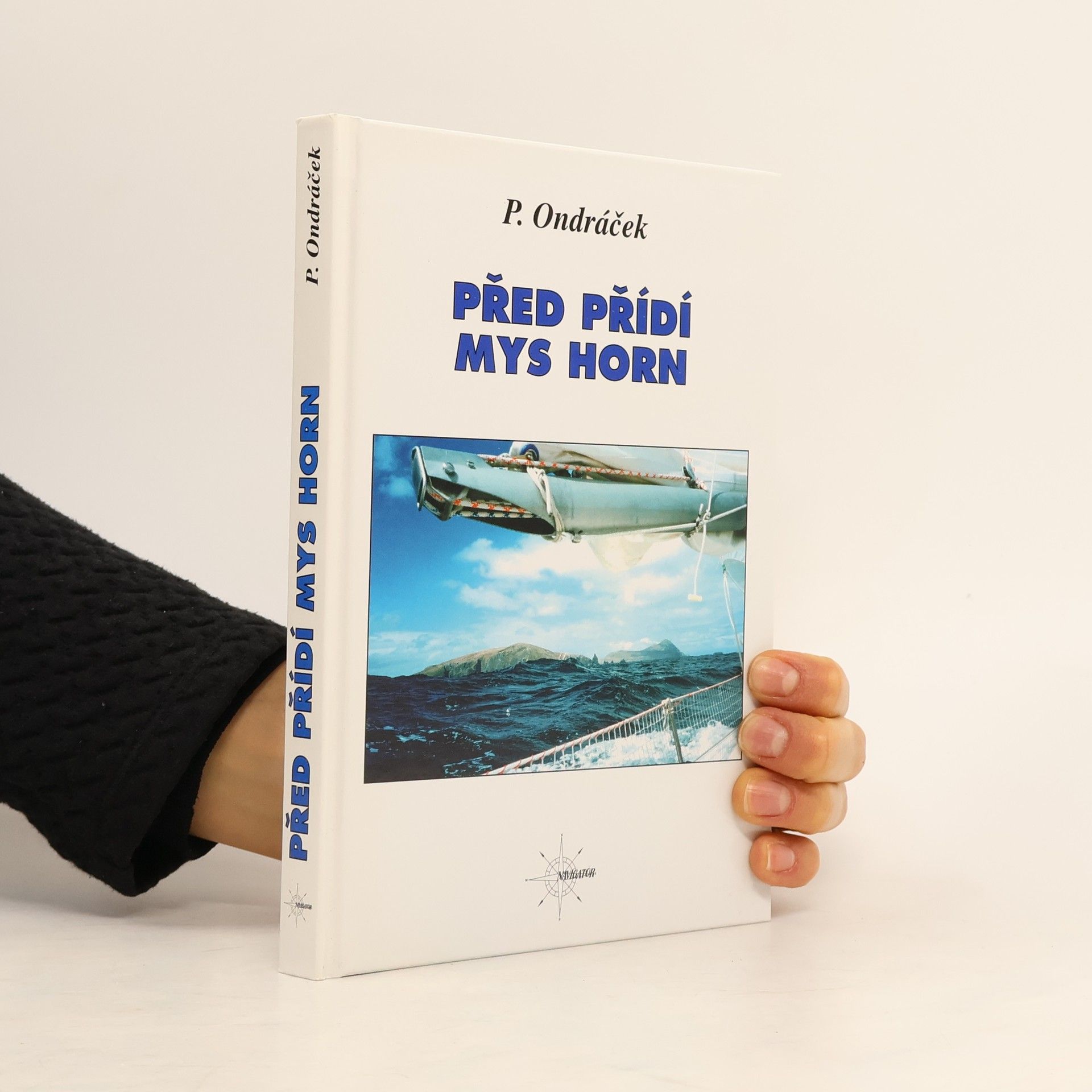 Petr Ondráček Před přídí mys Horn