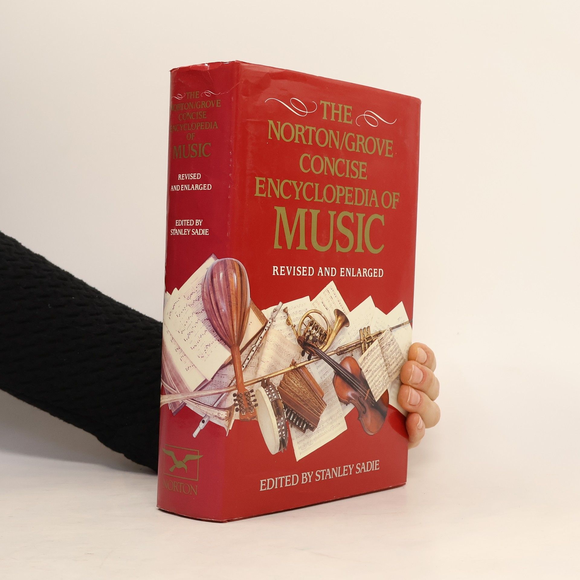 Alison Latham The Norton/Grove Concise Encyclopedia of Music