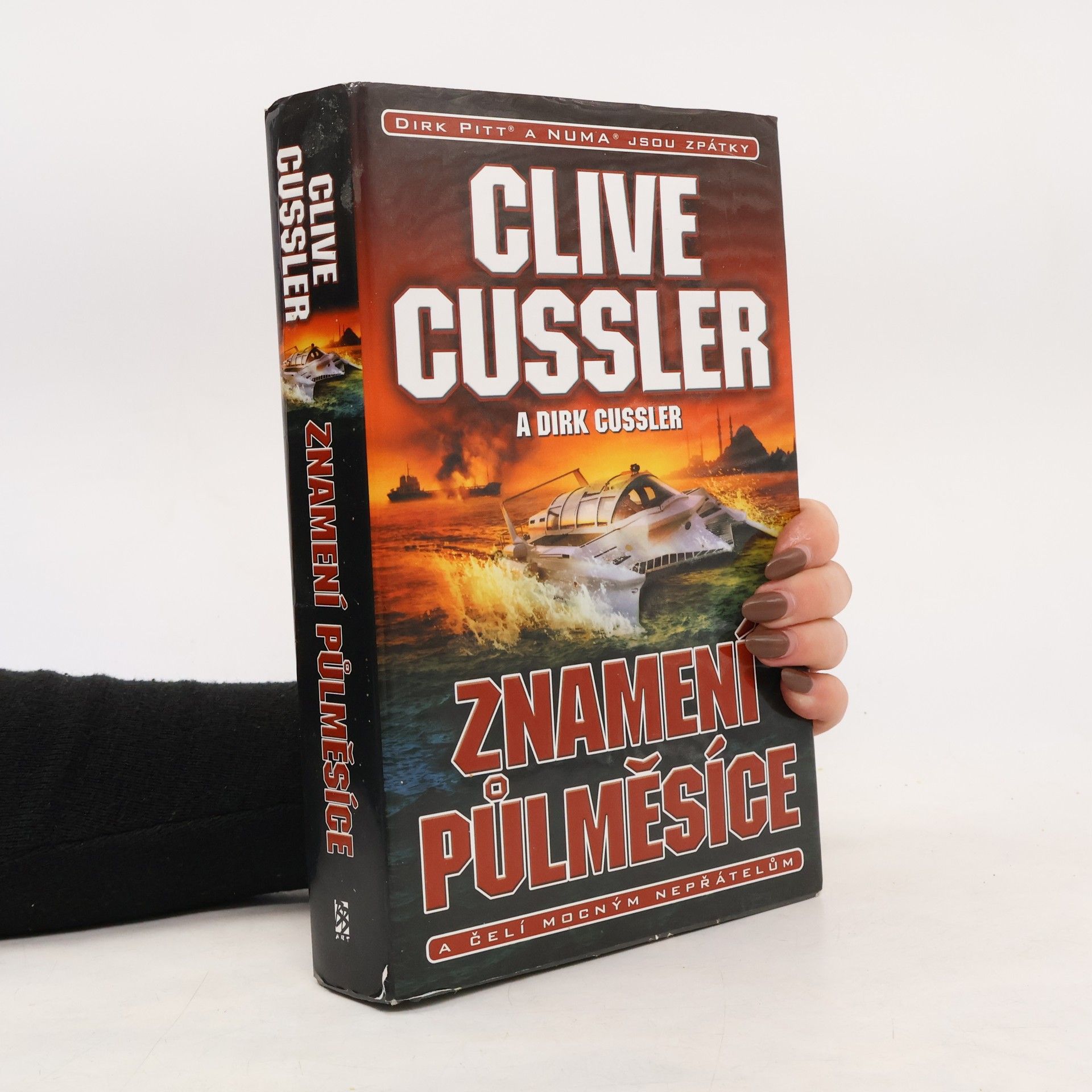 Clive Cussler Znamení půlměsíce